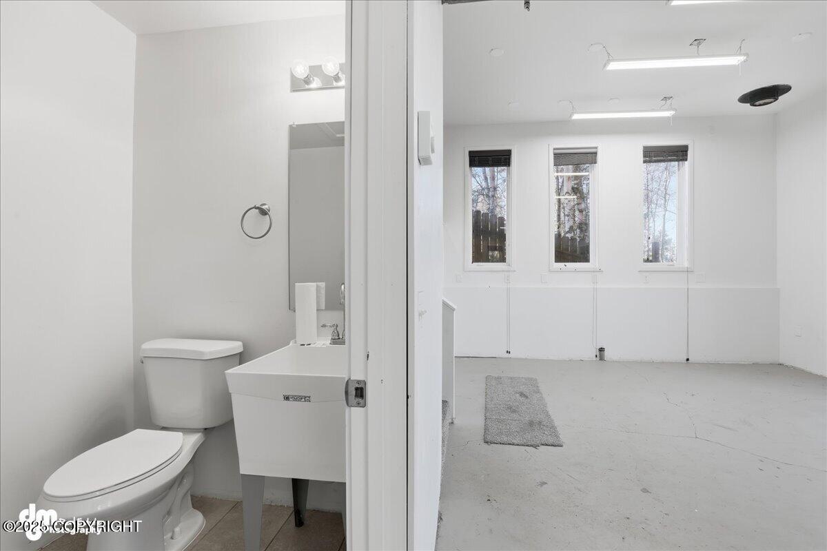 910 Bench Court, Anchorage