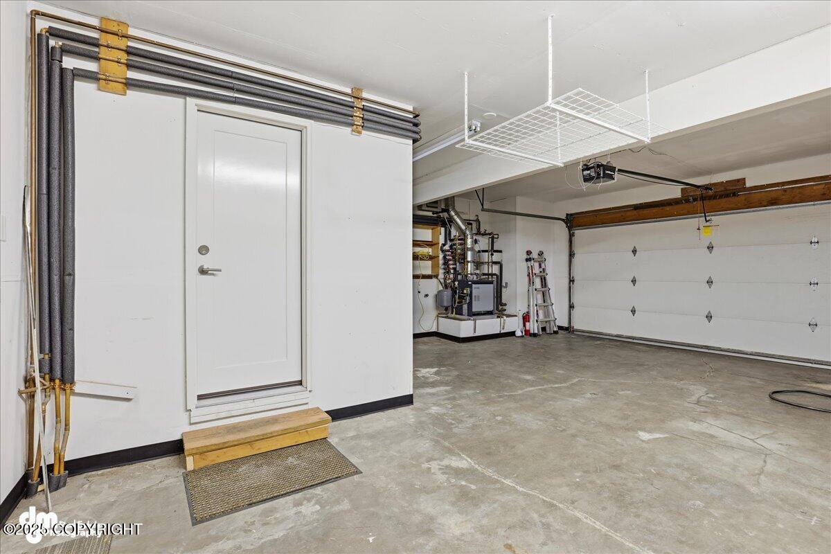 910 Bench Court, Anchorage