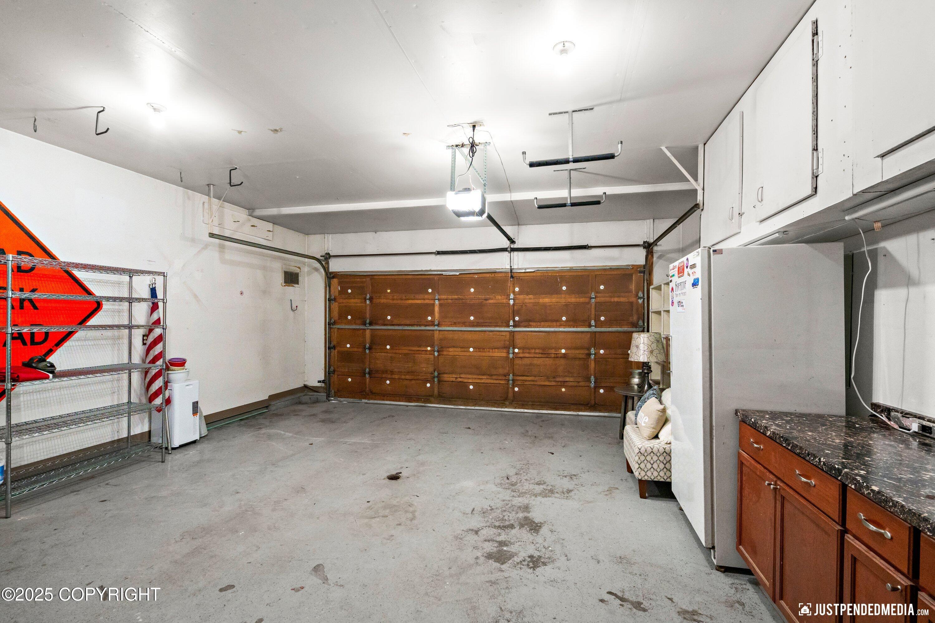 601 King Arthur Circle, Anchorage