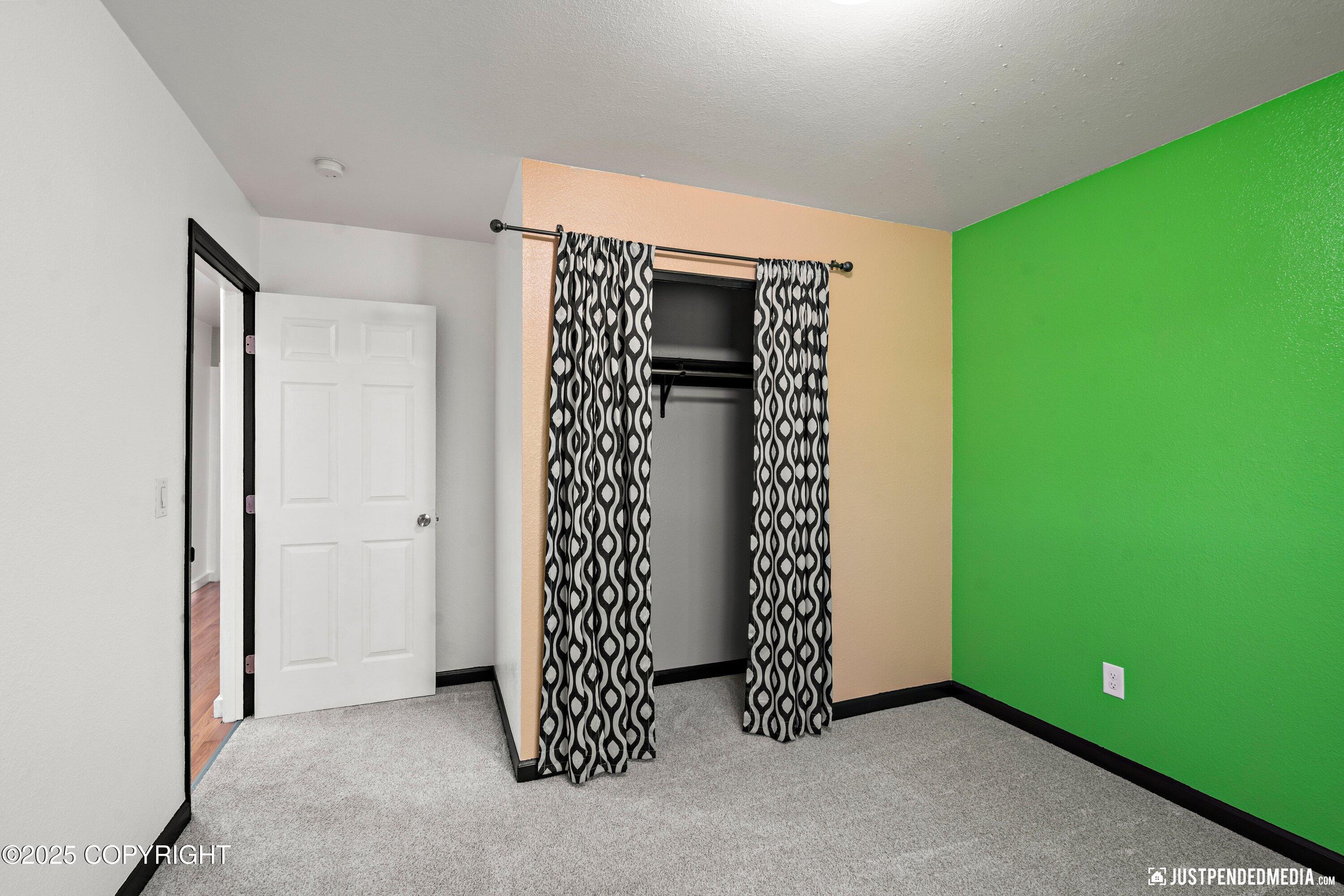 601 King Arthur Circle, Anchorage