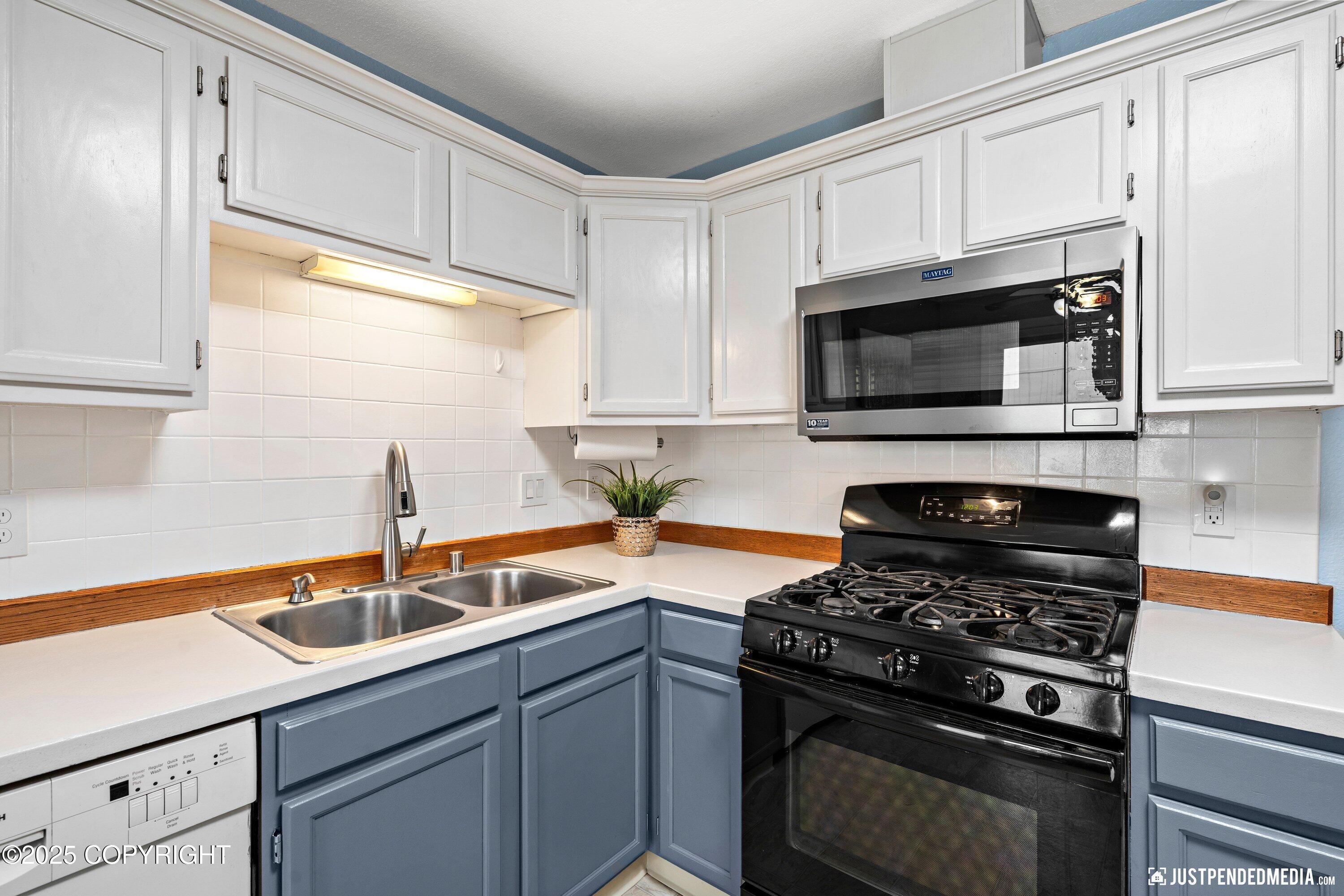 601 King Arthur Circle, Anchorage