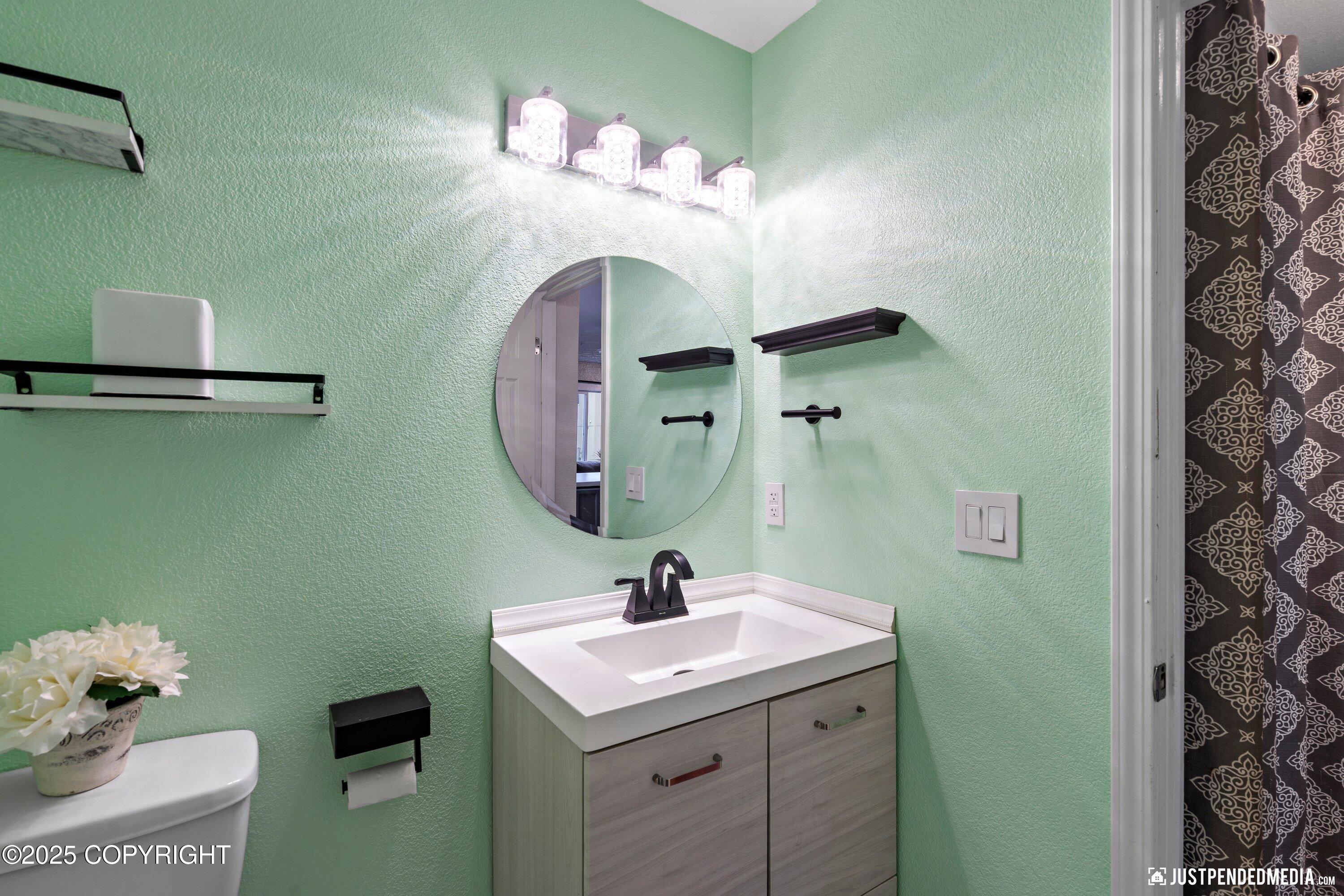 601 King Arthur Circle, Anchorage