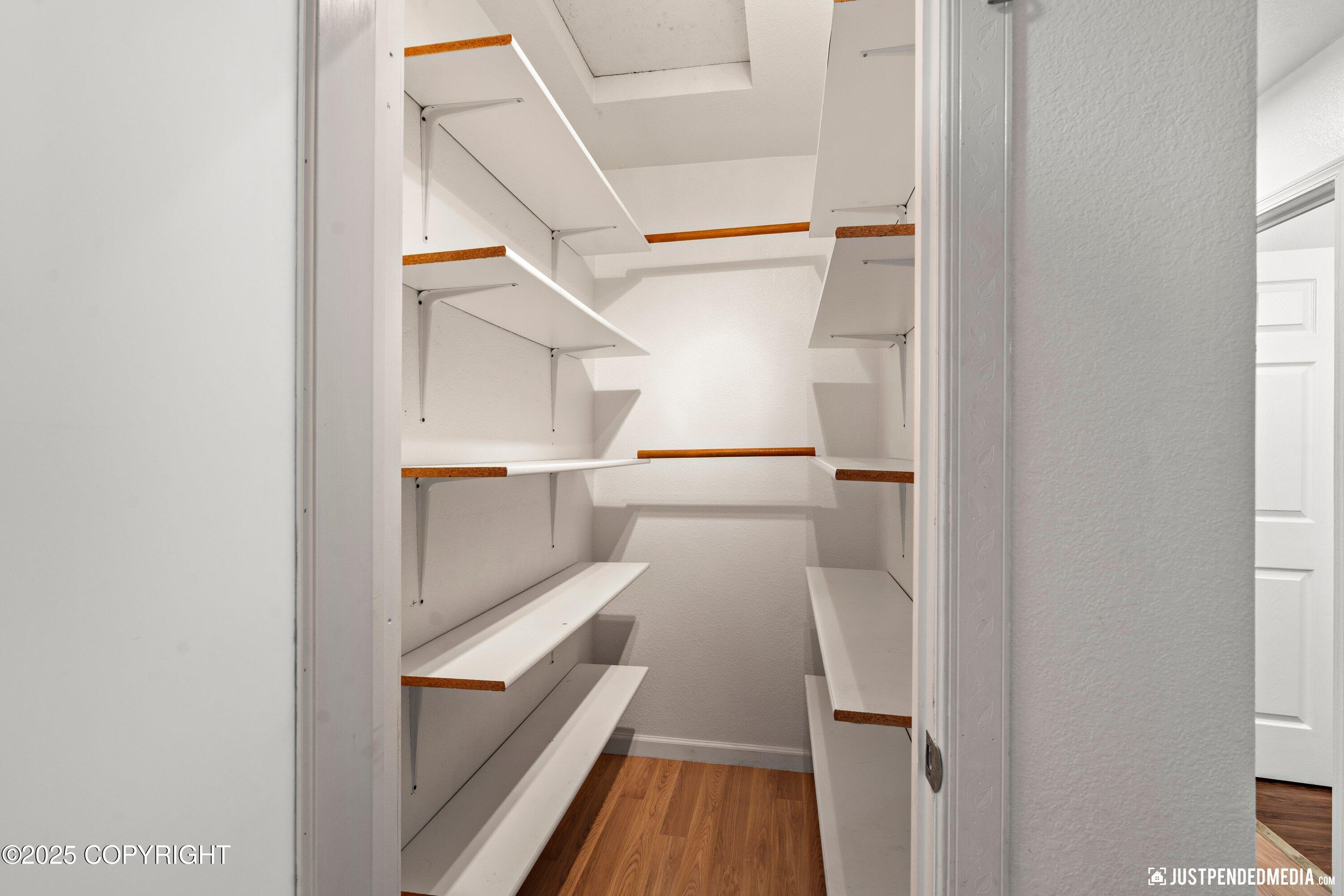 601 King Arthur Circle, Anchorage