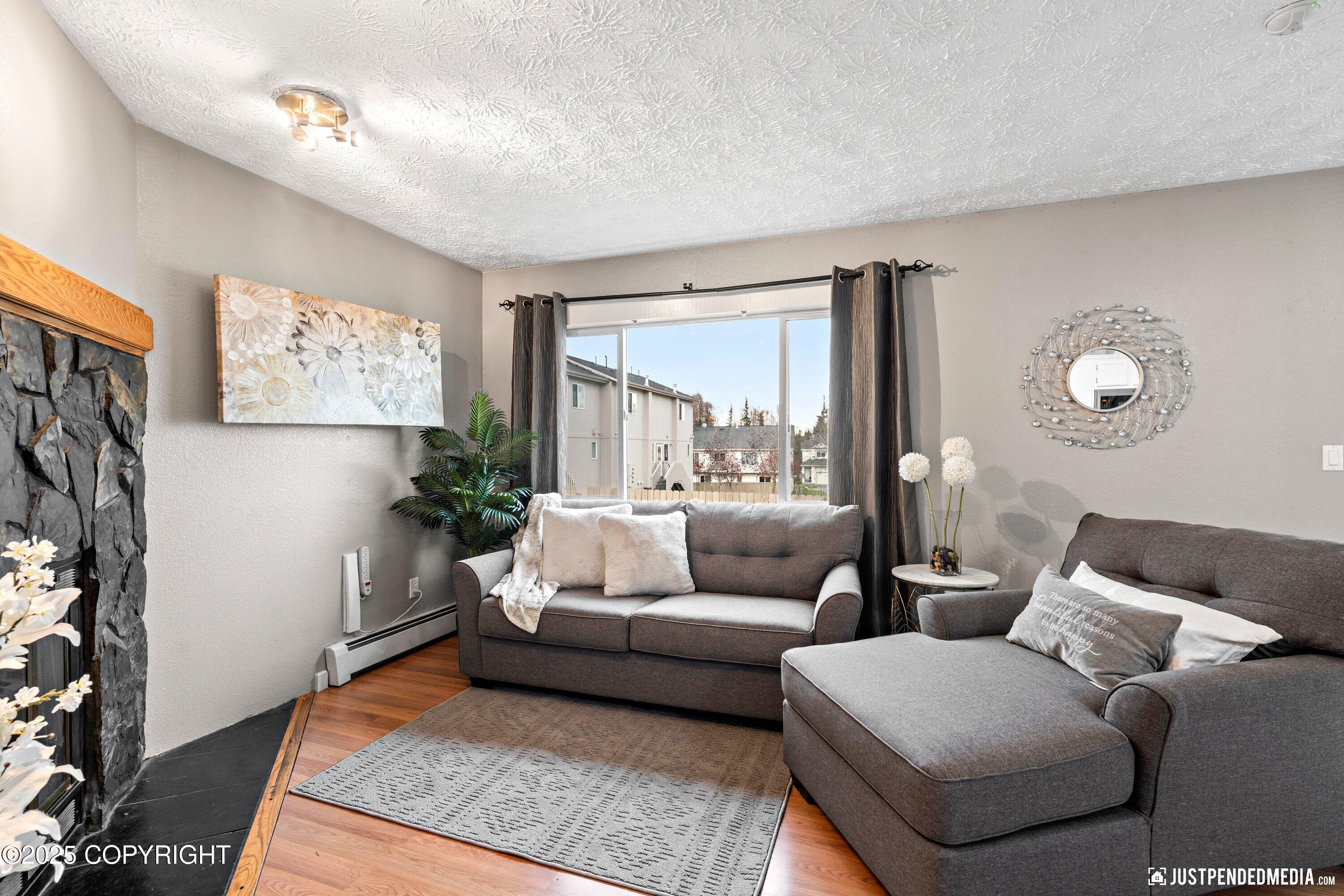 601 King Arthur Circle, Anchorage