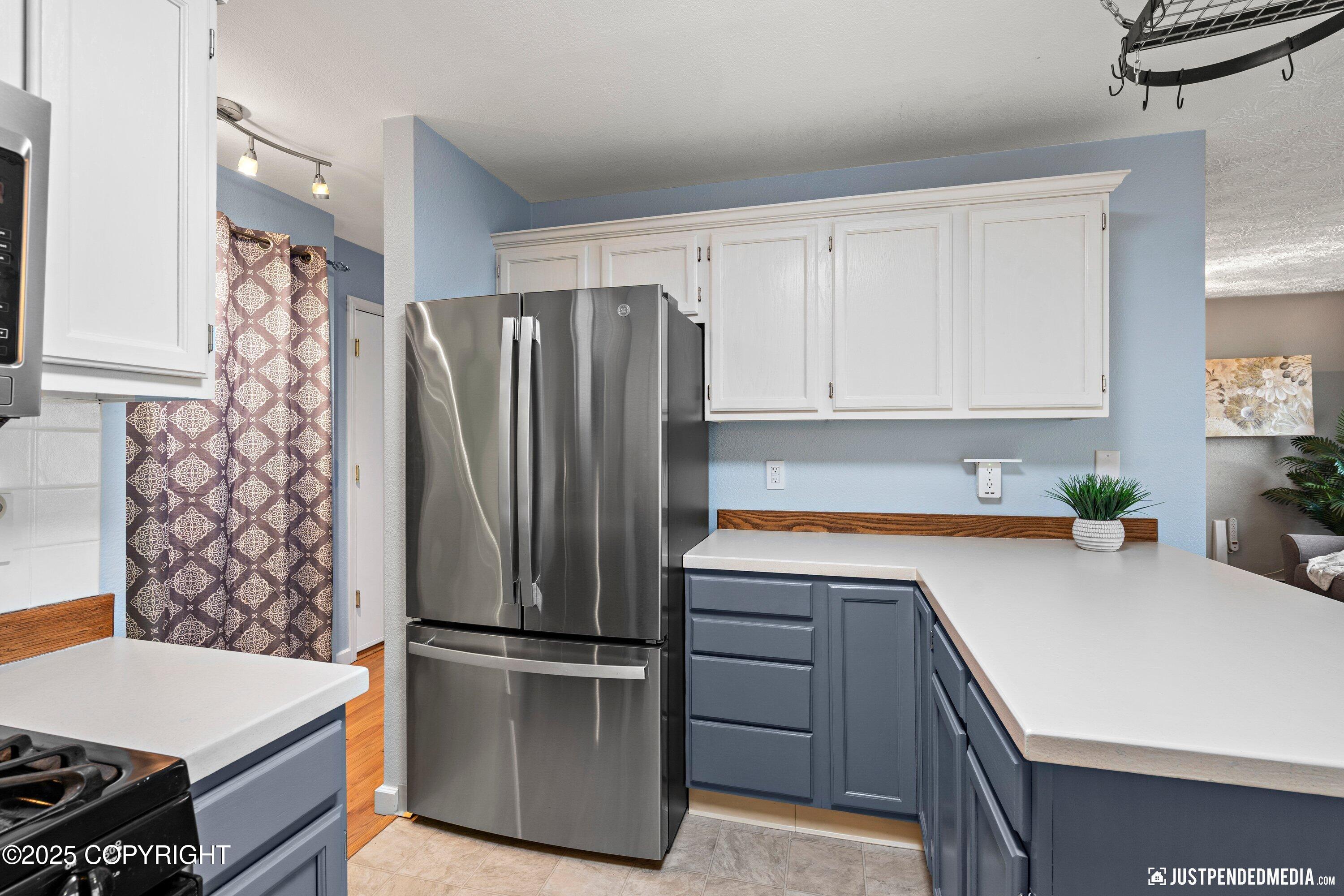 601 King Arthur Circle, Anchorage