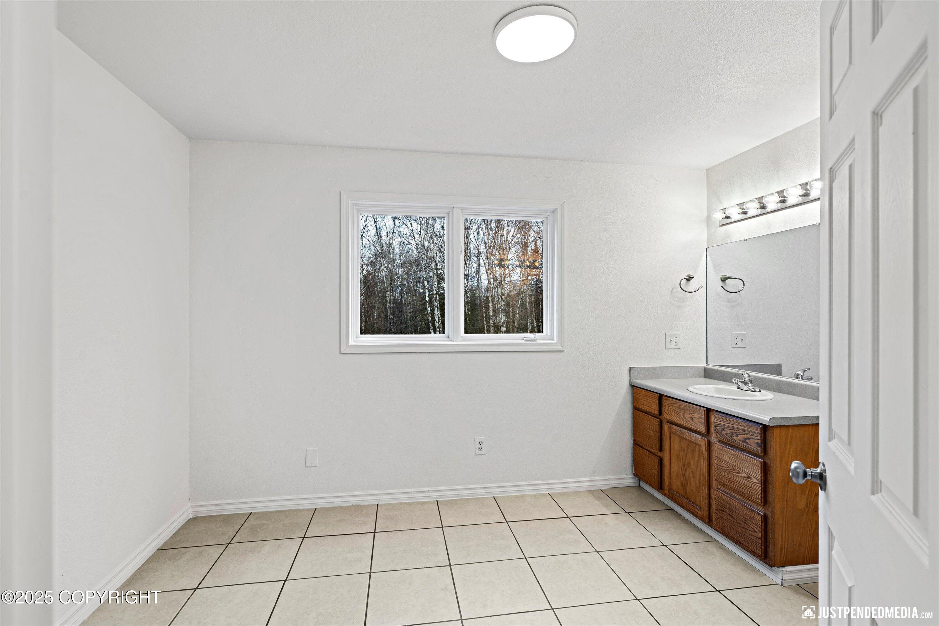 3410 N Tattler Court, Wasilla