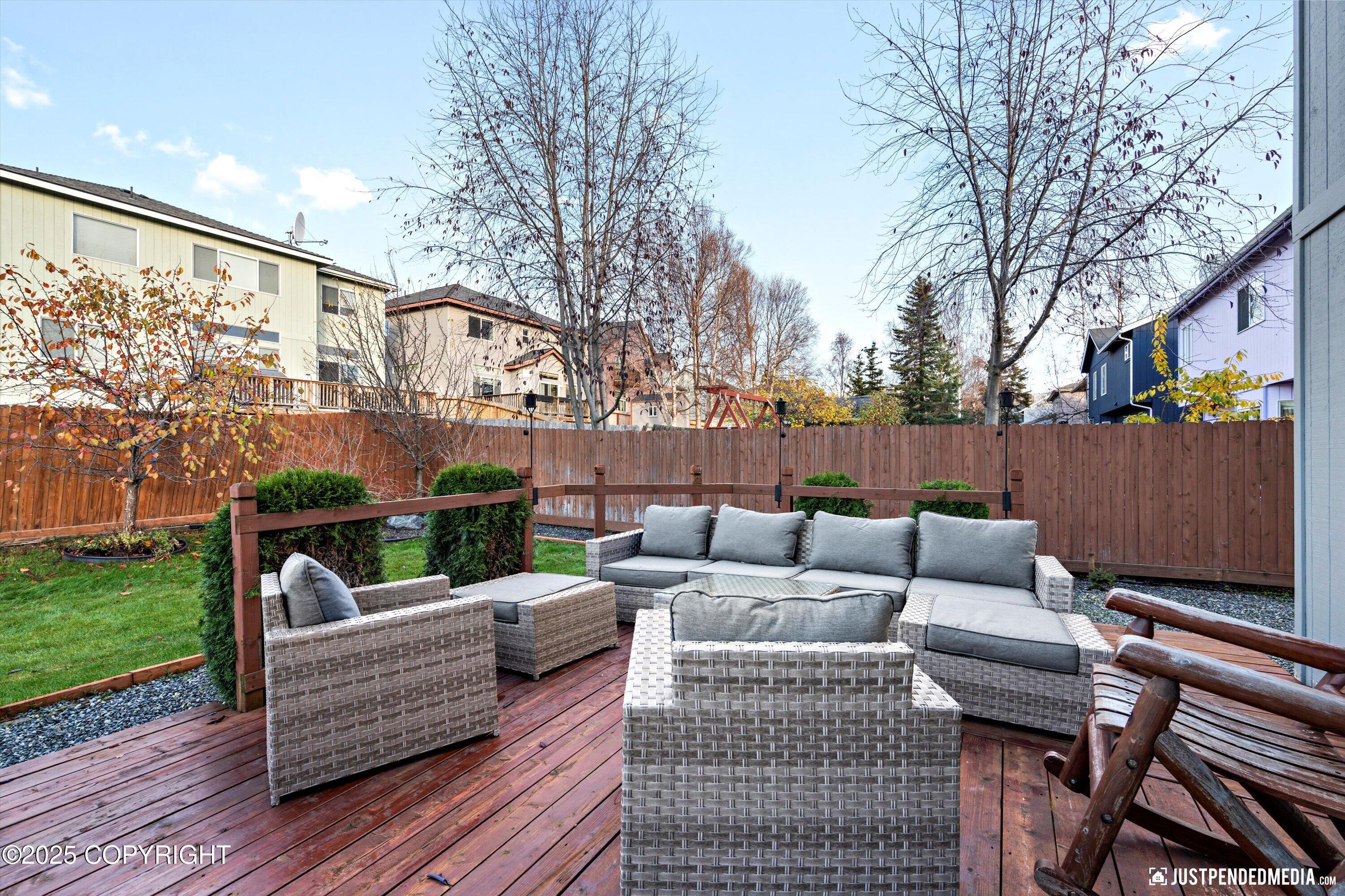 2735 Meadow Wood Circle, Anchorage