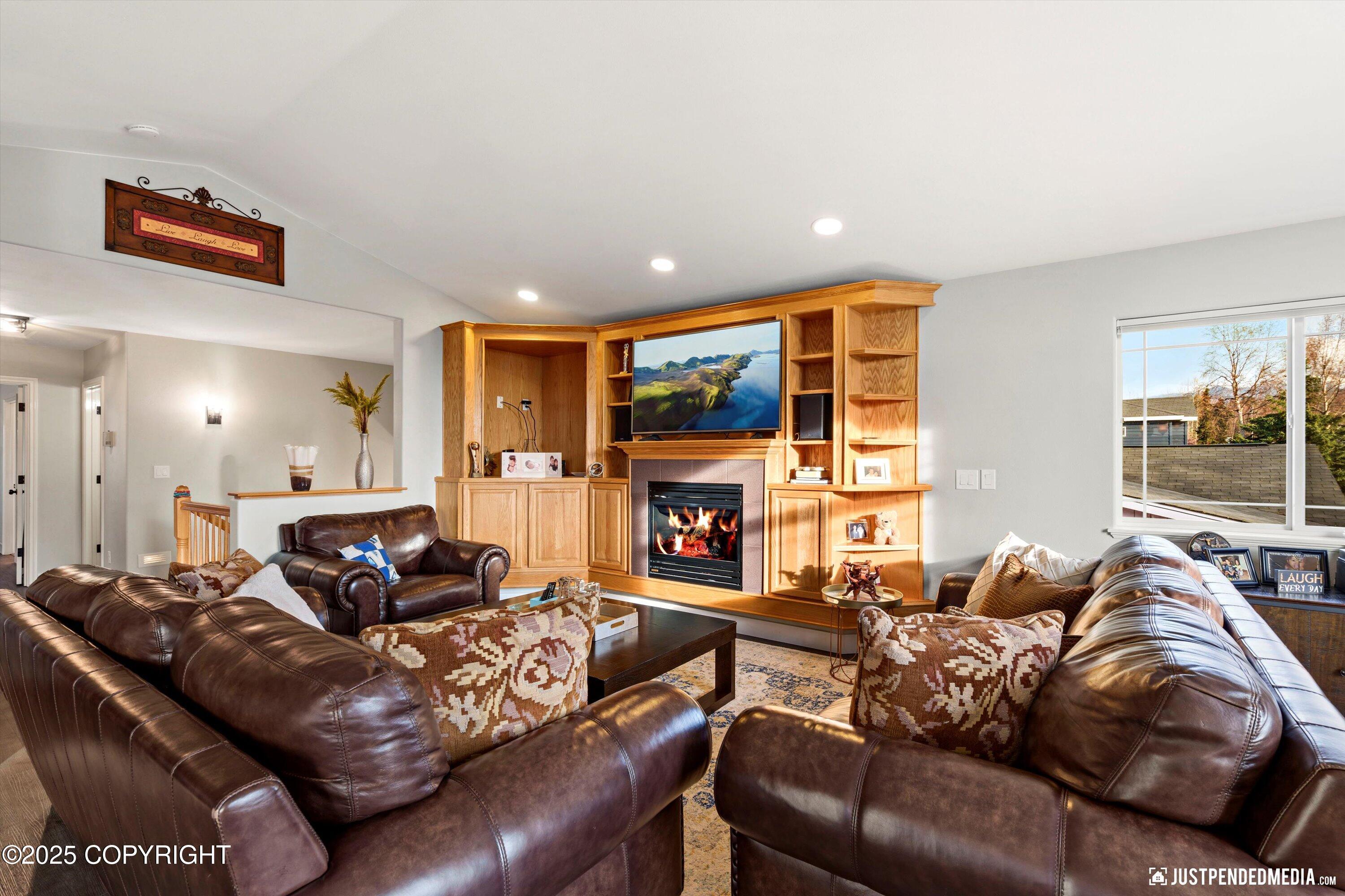 2735 Meadow Wood Circle, Anchorage