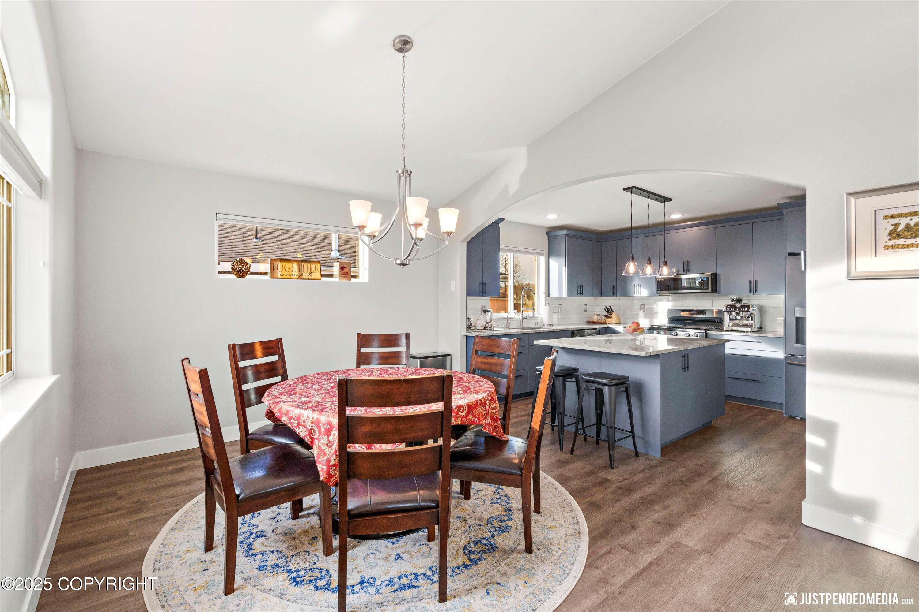 2735 Meadow Wood Circle, Anchorage