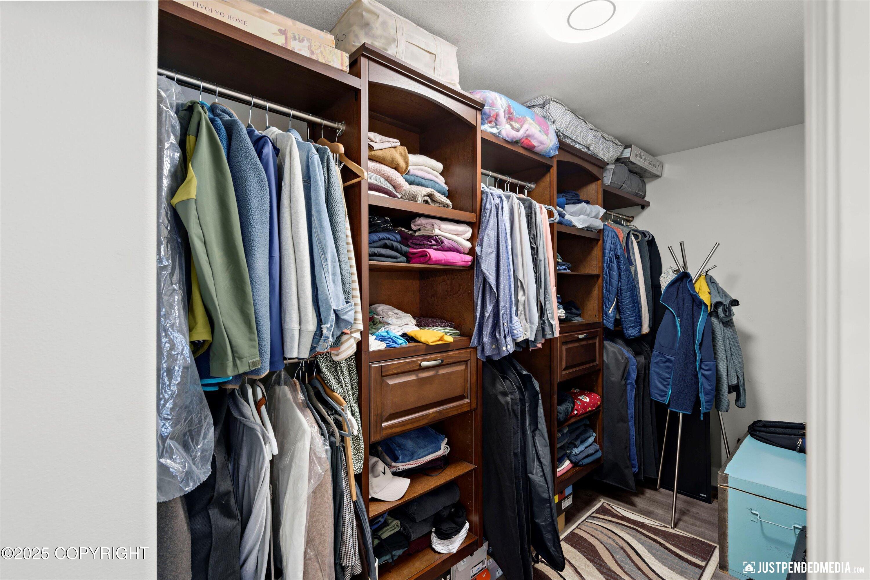 2735 Meadow Wood Circle, Anchorage