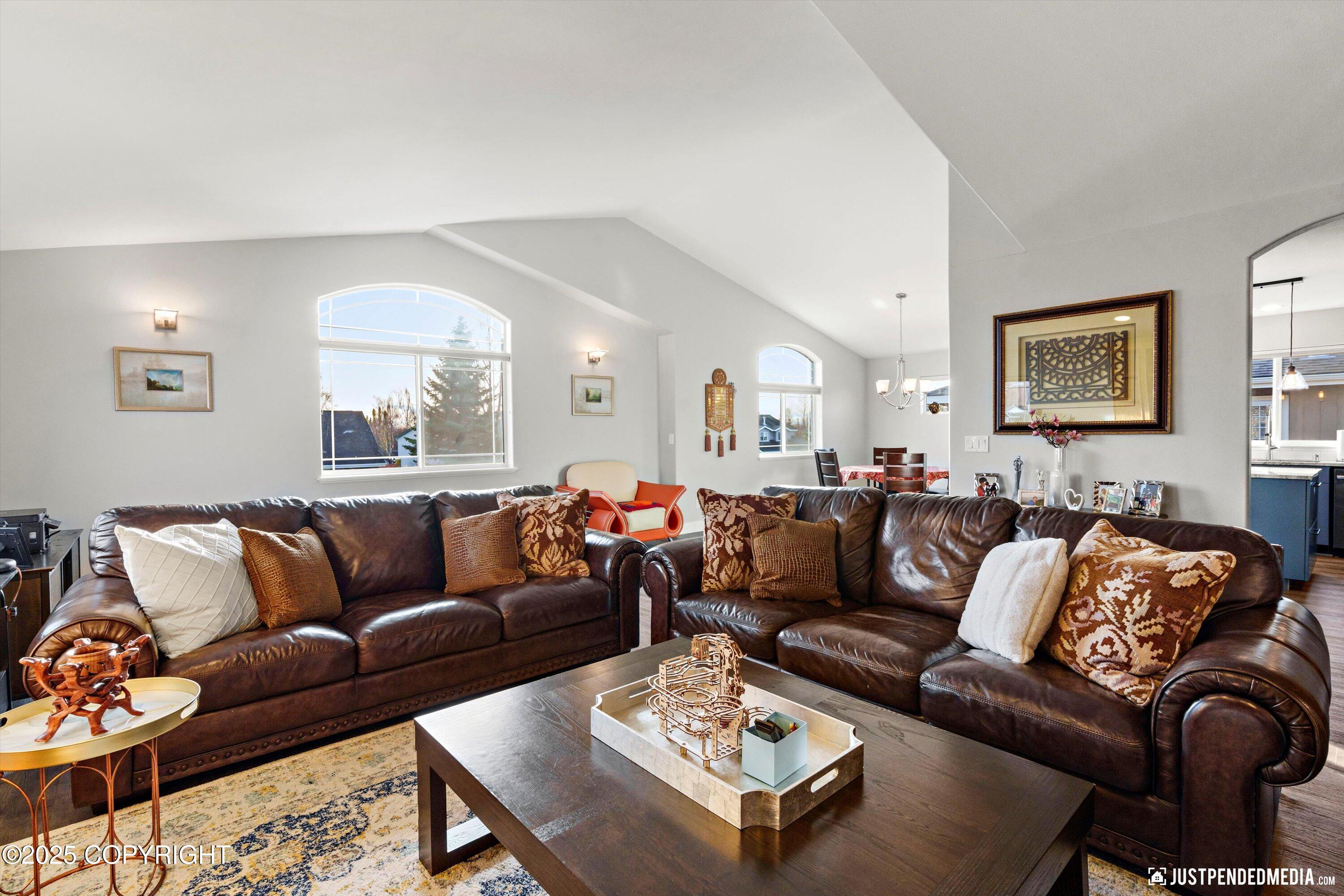 2735 Meadow Wood Circle, Anchorage