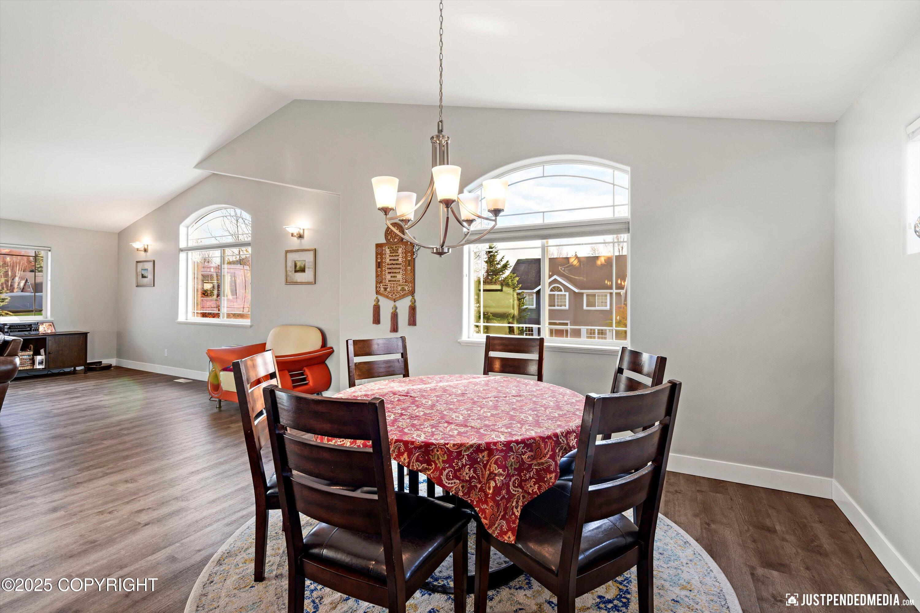 2735 Meadow Wood Circle, Anchorage