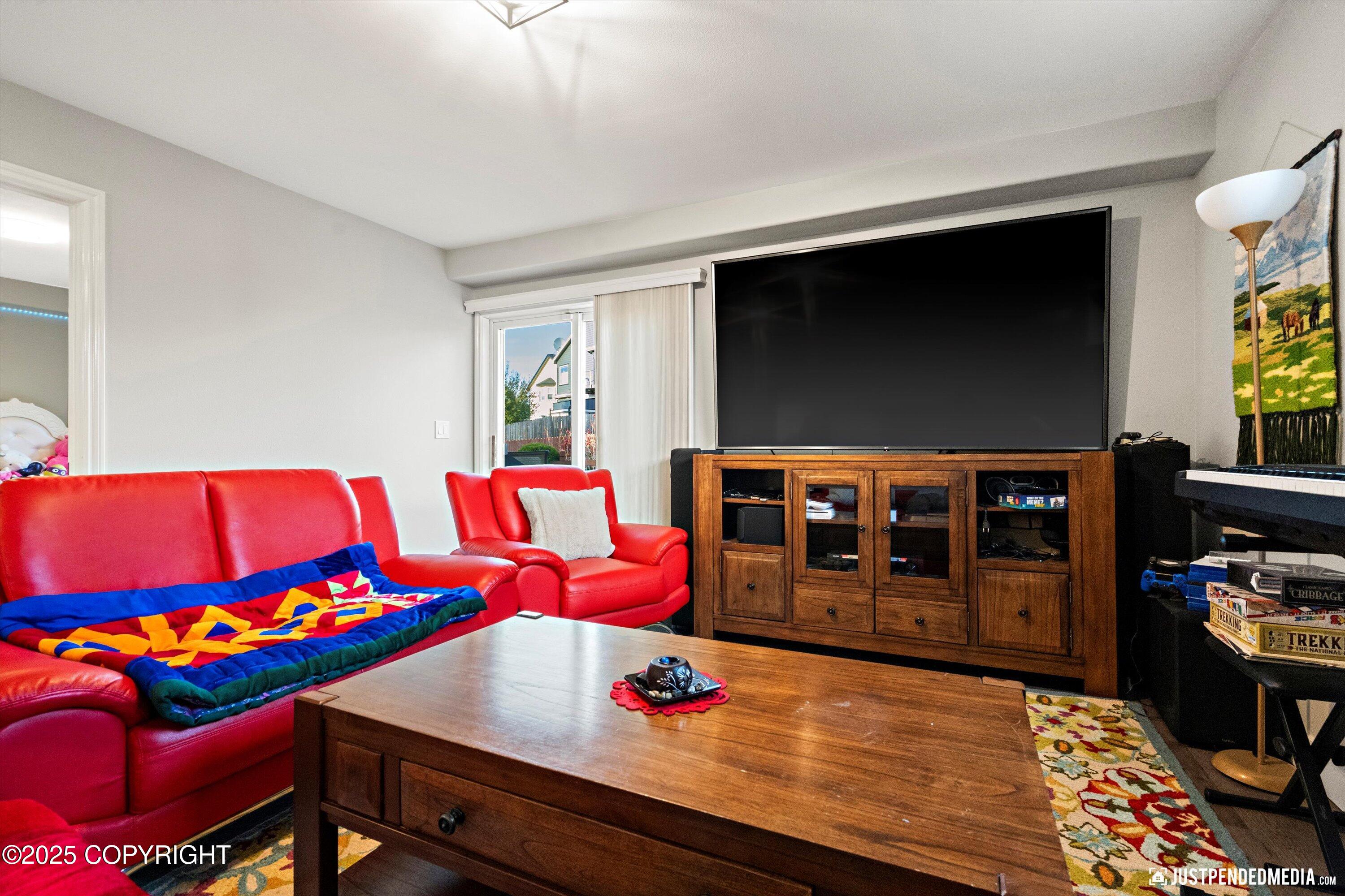 2735 Meadow Wood Circle, Anchorage