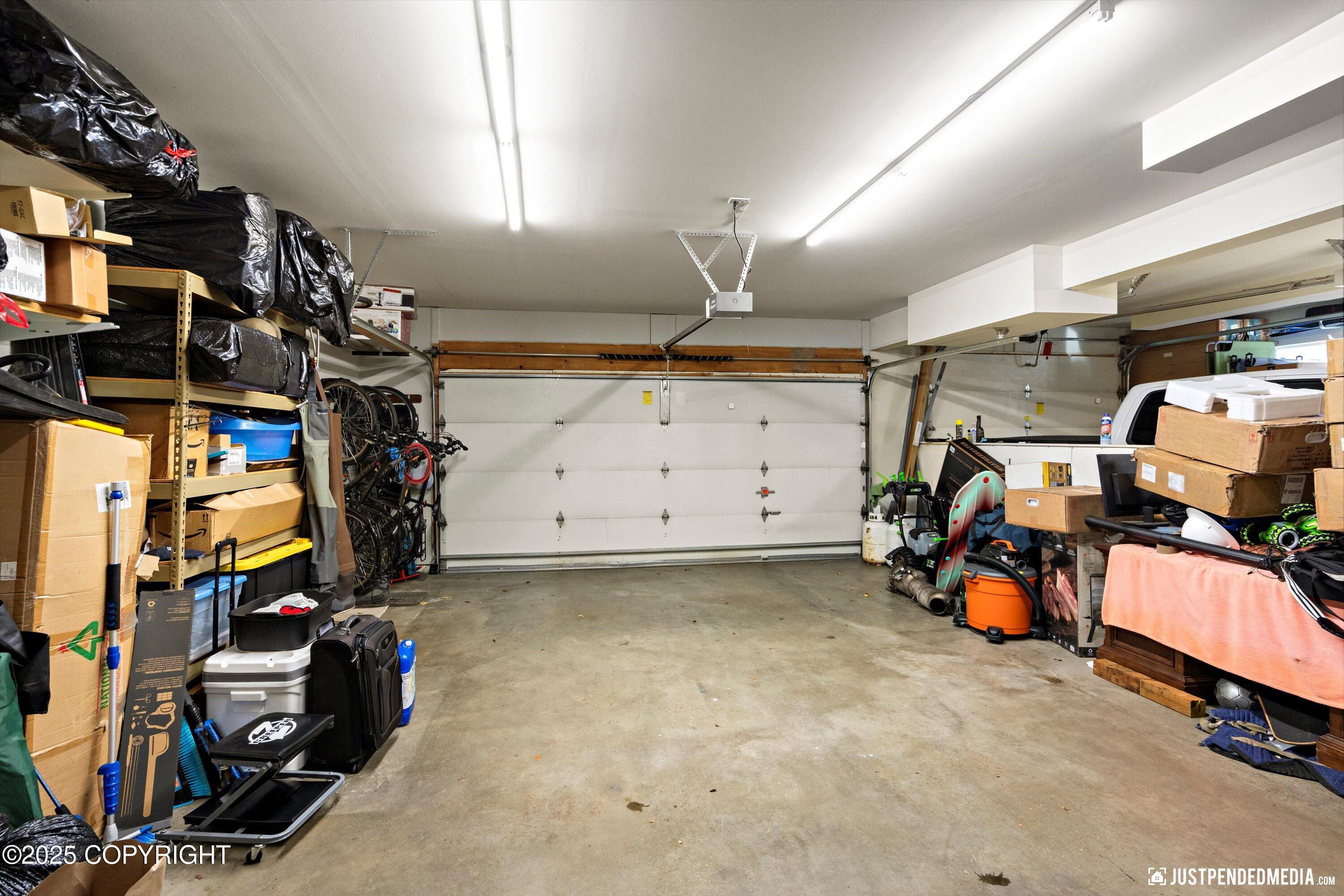 2735 Meadow Wood Circle, Anchorage