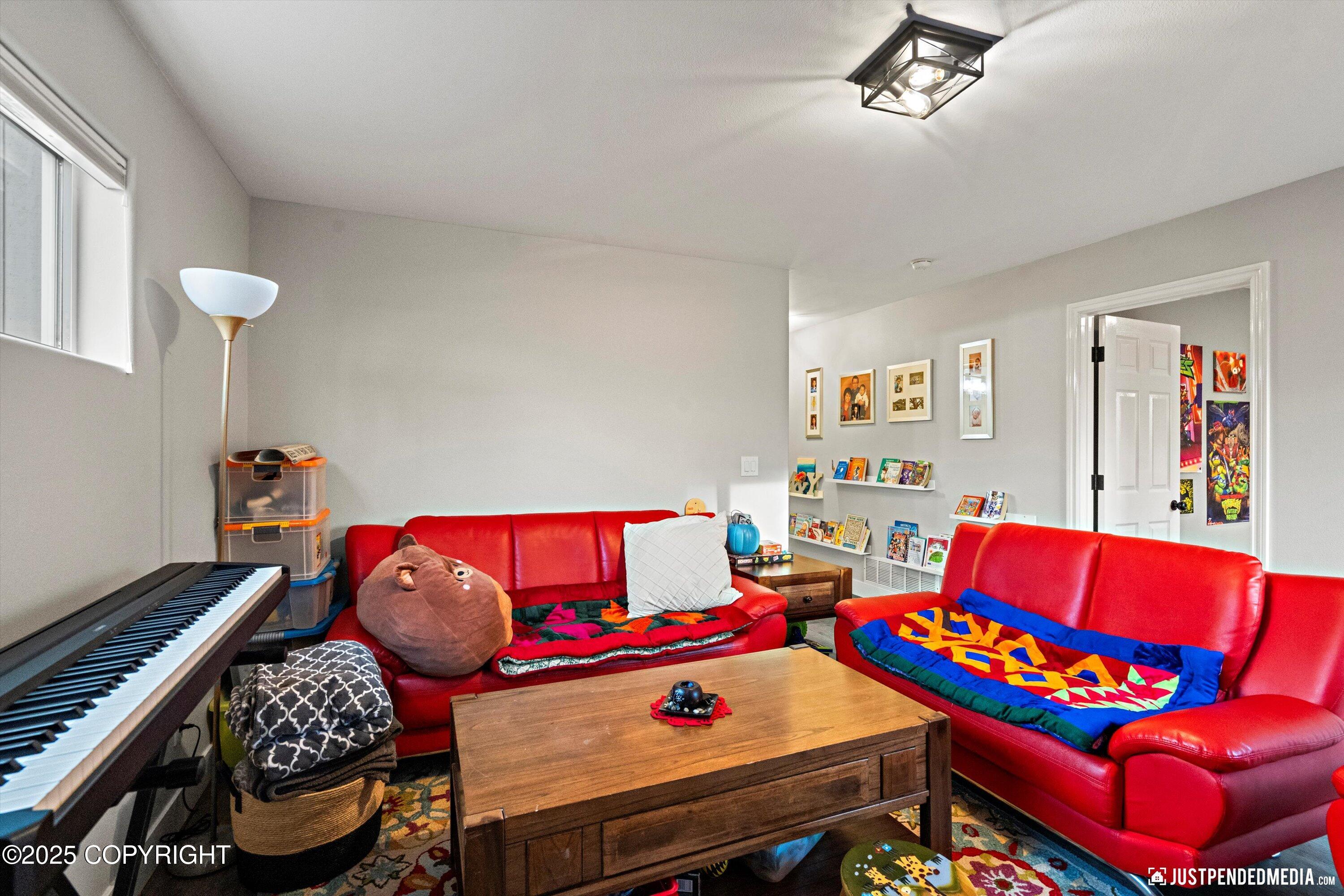 2735 Meadow Wood Circle, Anchorage