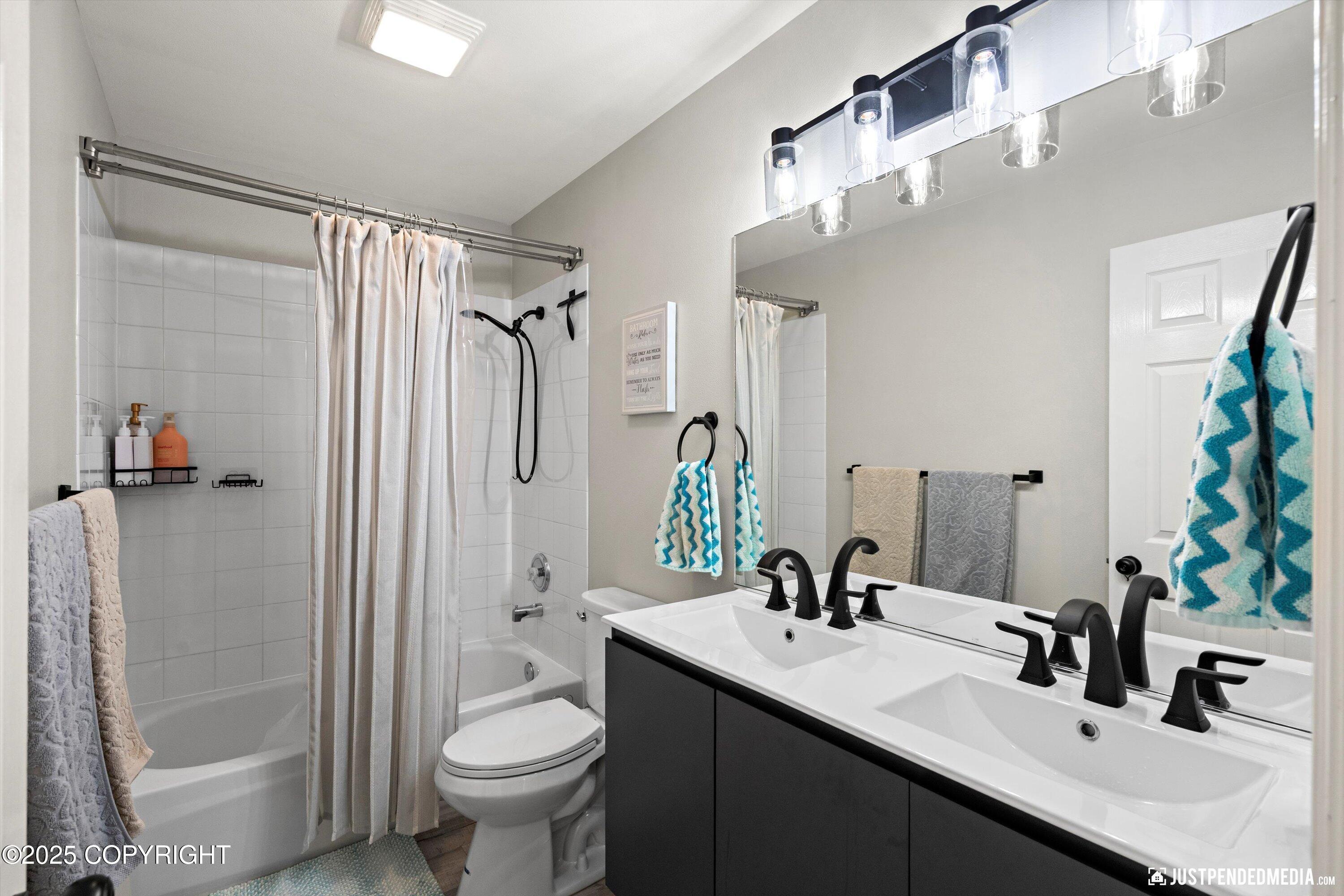 2735 Meadow Wood Circle, Anchorage