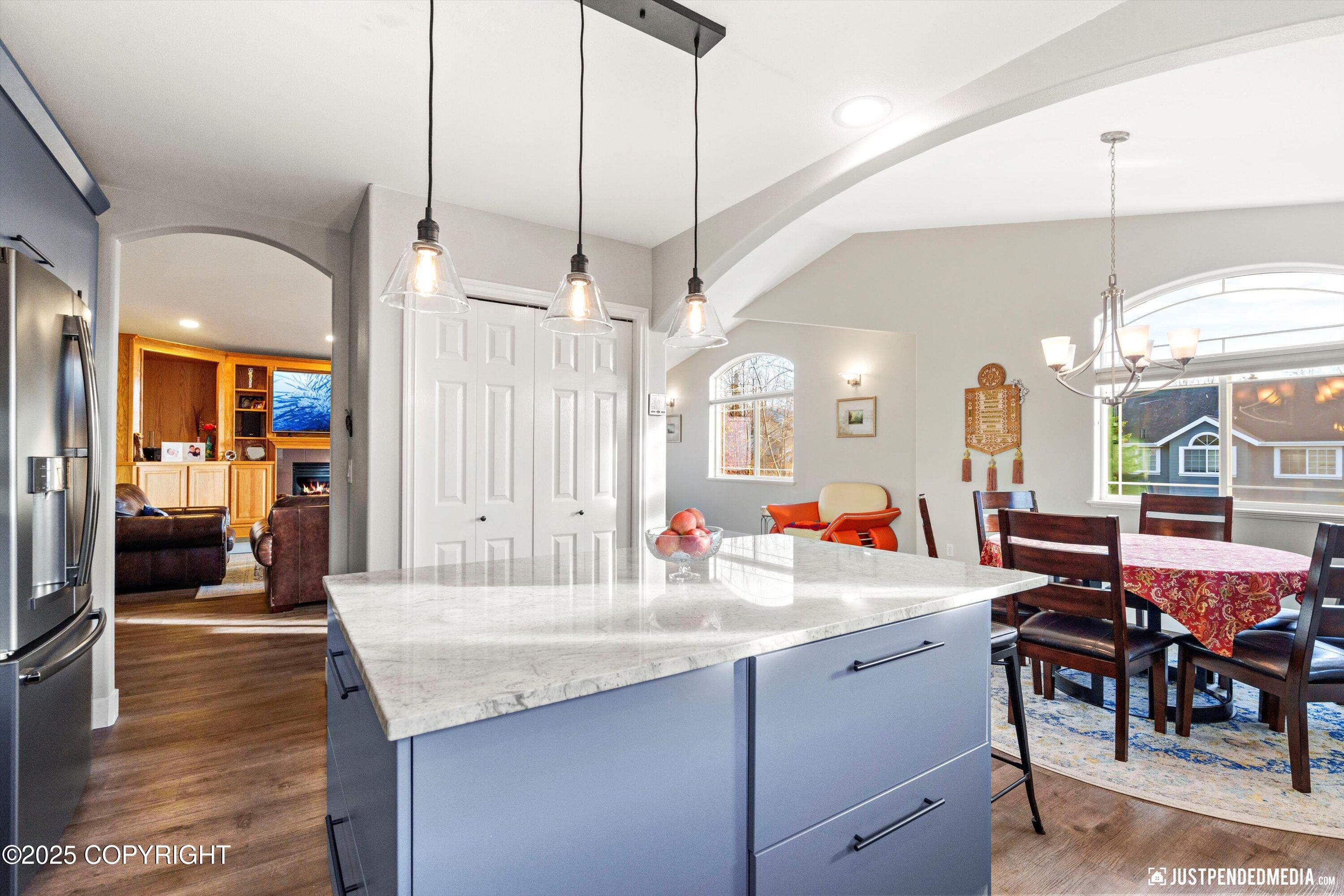 2735 Meadow Wood Circle, Anchorage