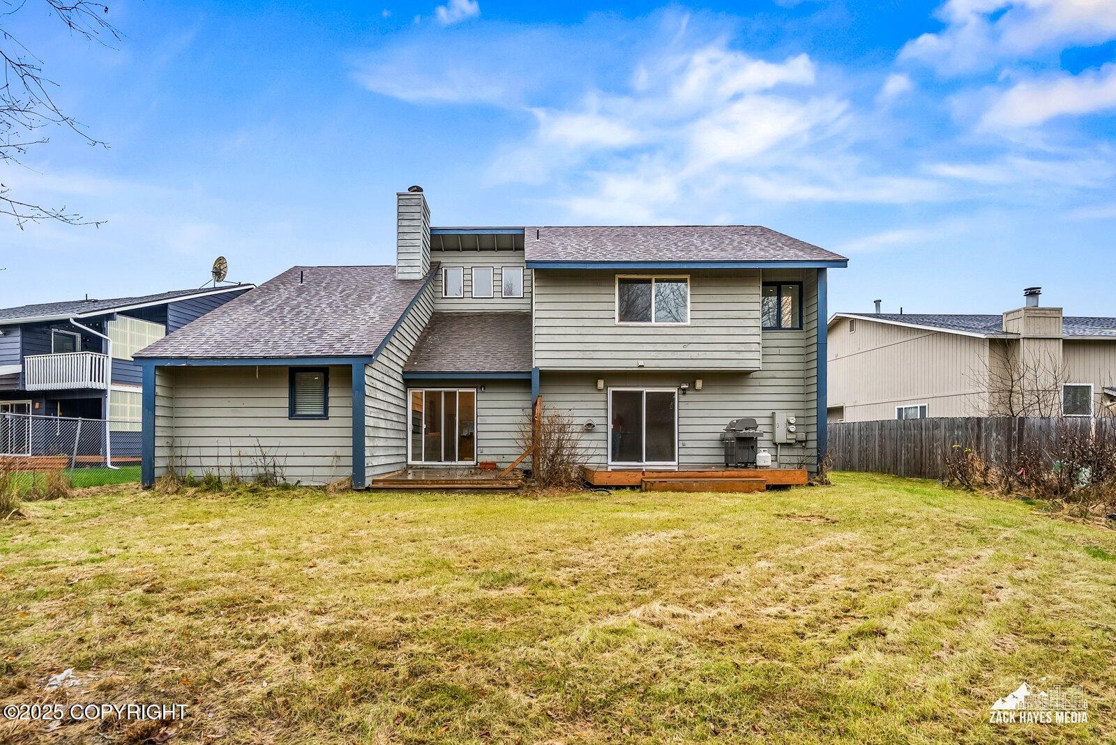 9122 Lakehurst Drive