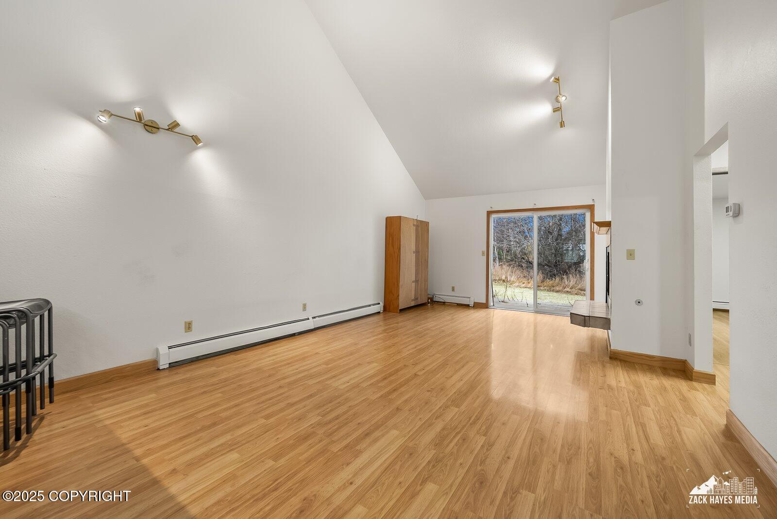 9122 Lakehurst Drive