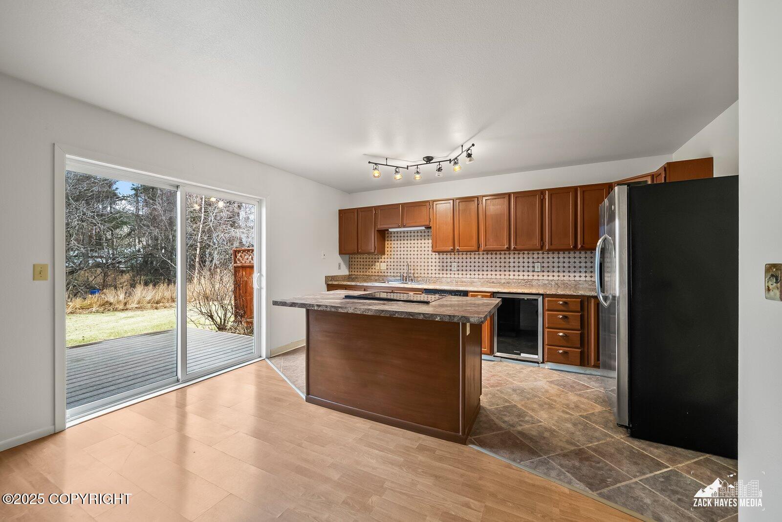 9122 Lakehurst Drive