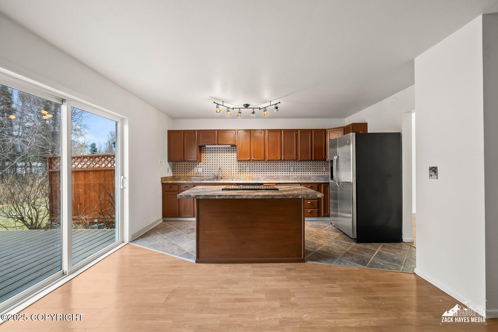 9122 Lakehurst Drive