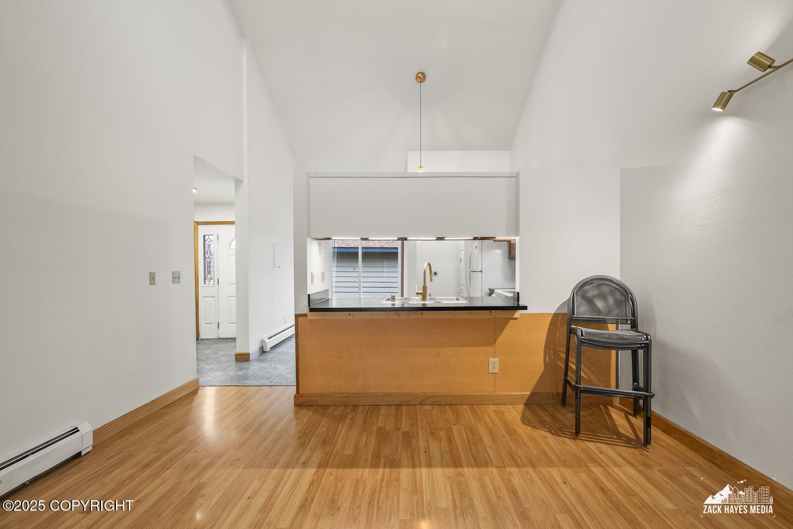 9122 Lakehurst Drive