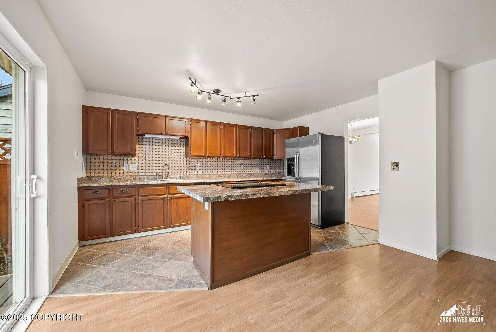 9122 Lakehurst Drive