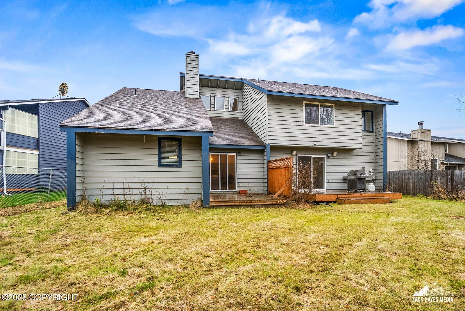 9122 Lakehurst Drive