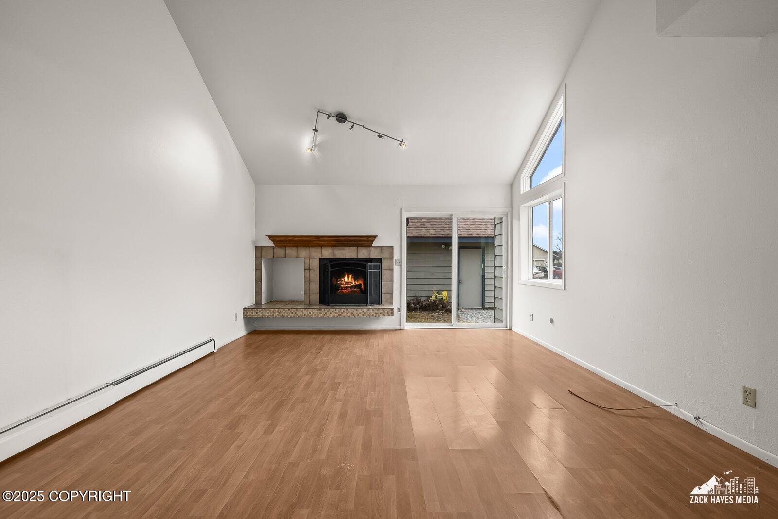 9122 Lakehurst Drive