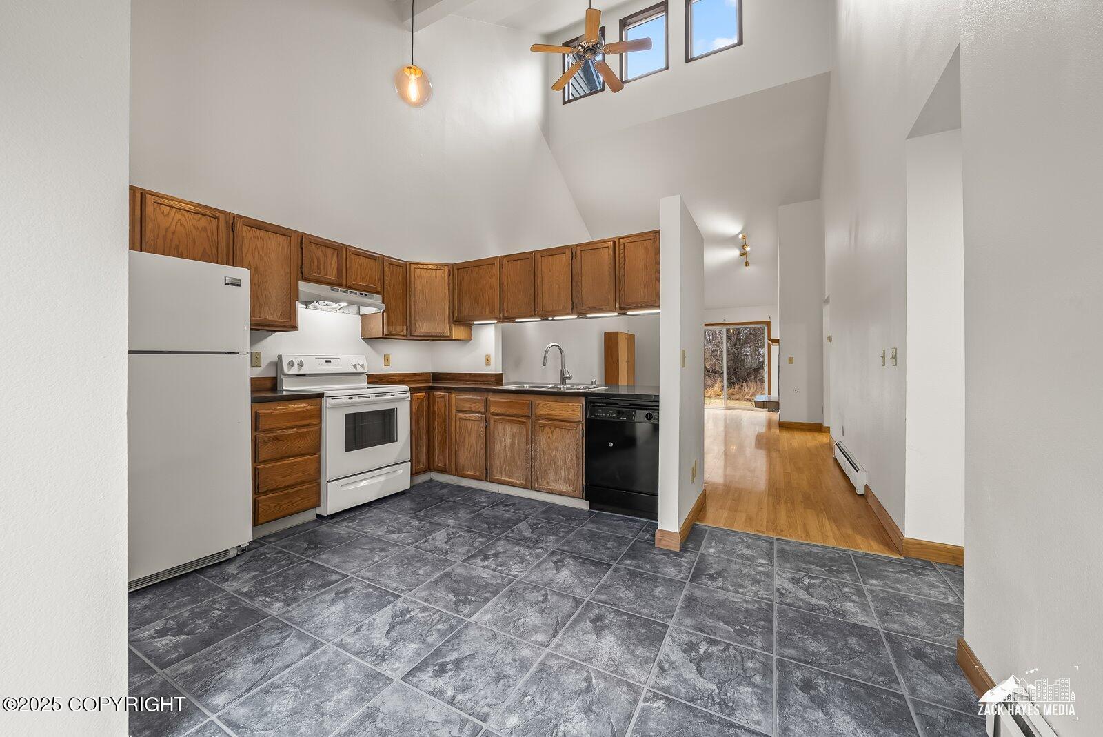 9122 Lakehurst Drive