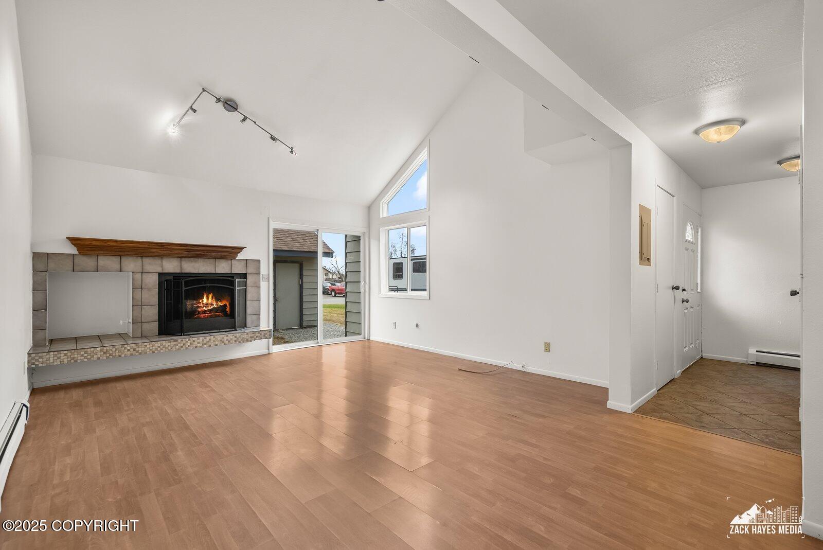 9122 Lakehurst Drive