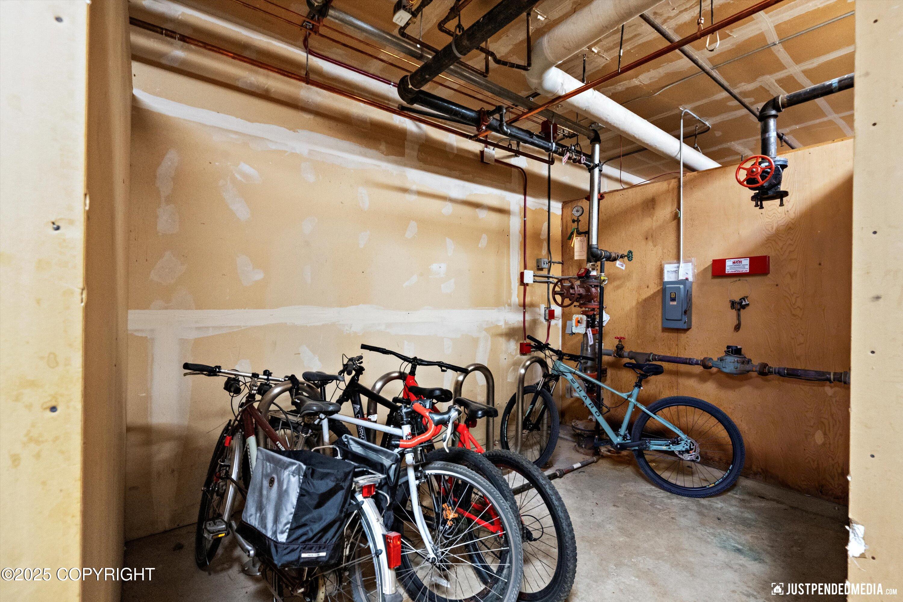 1113 W Fireweed Lane # 204 Unit: #204