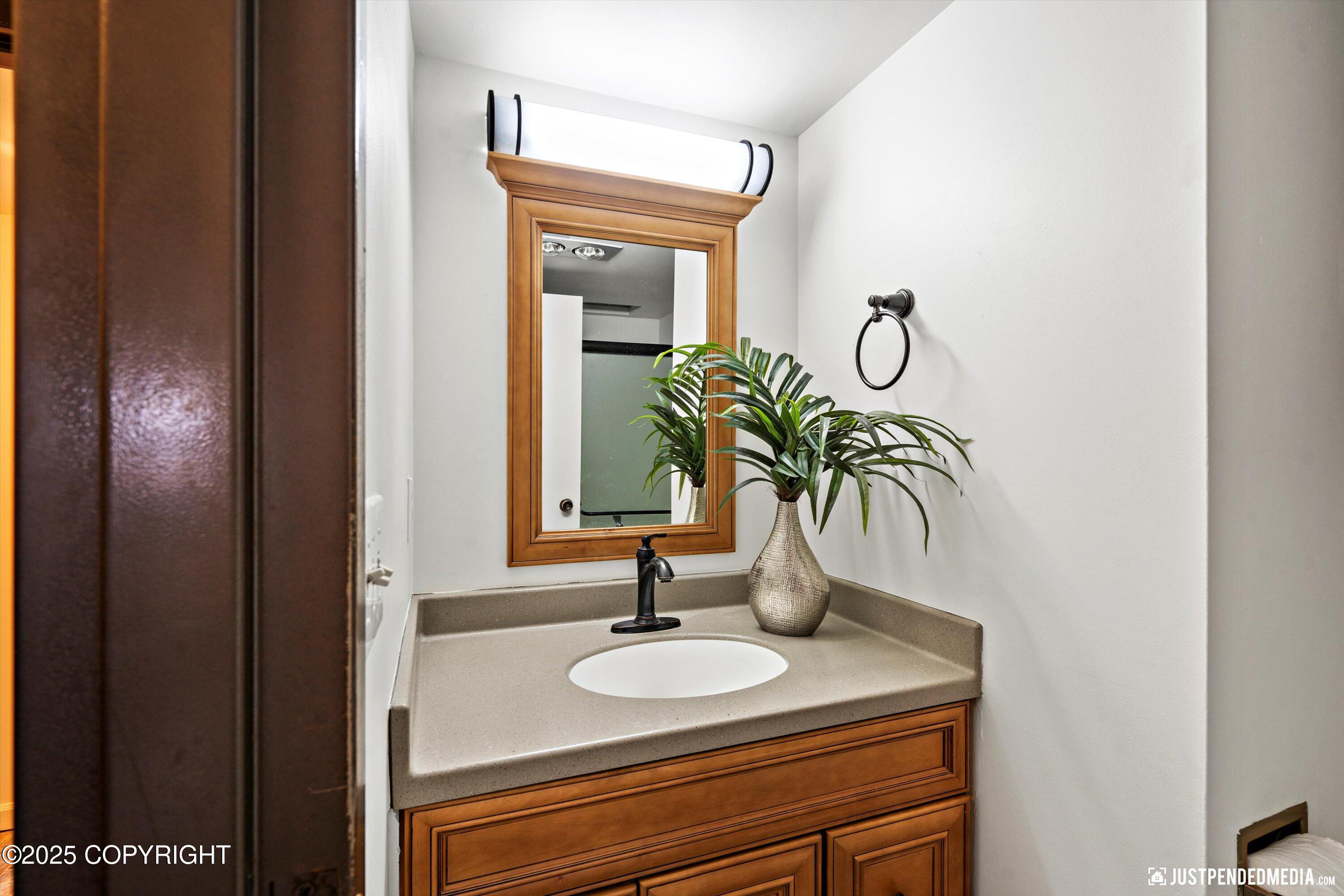 1113 W Fireweed Lane # 204 Unit: #204