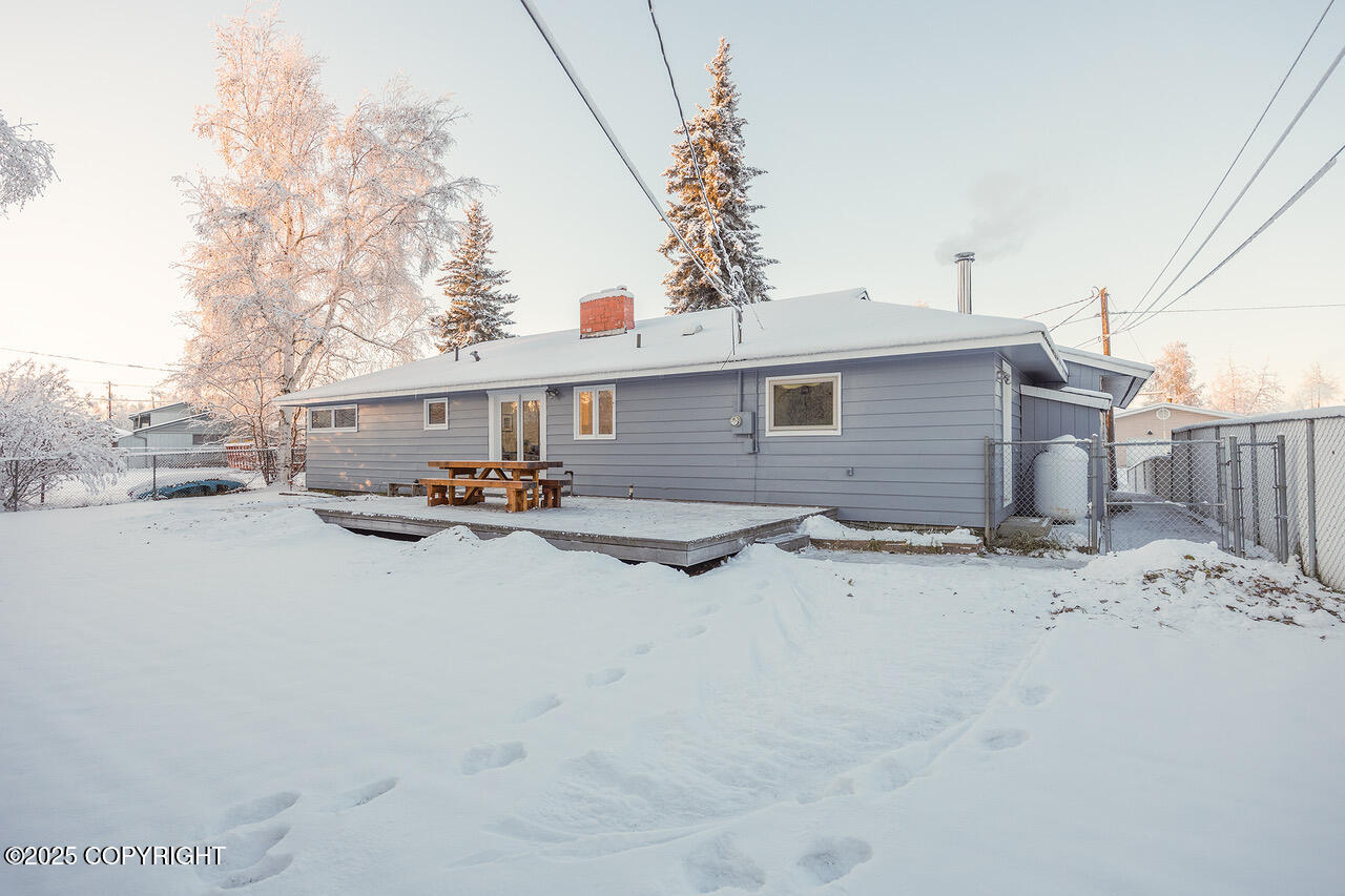 2727 Riverview Drive