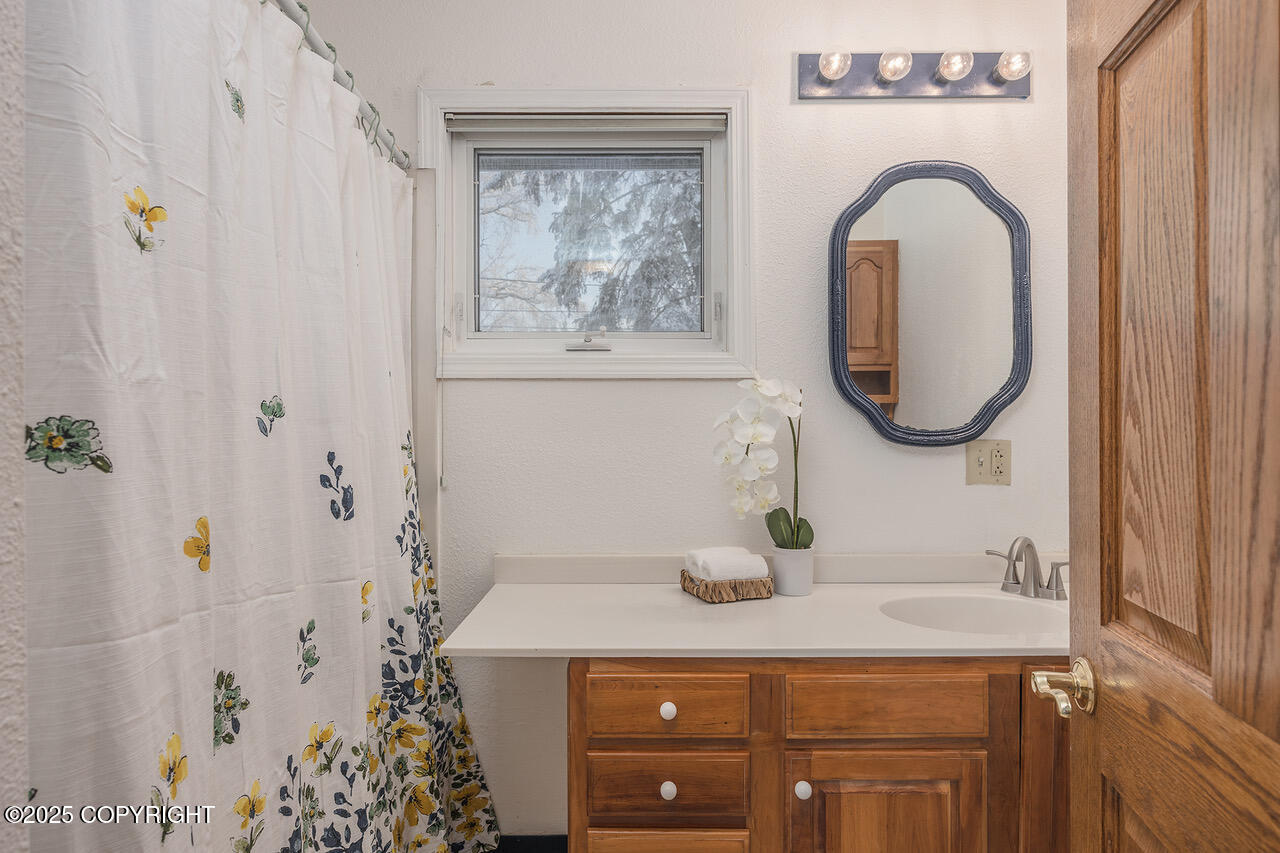 2727 Riverview Drive