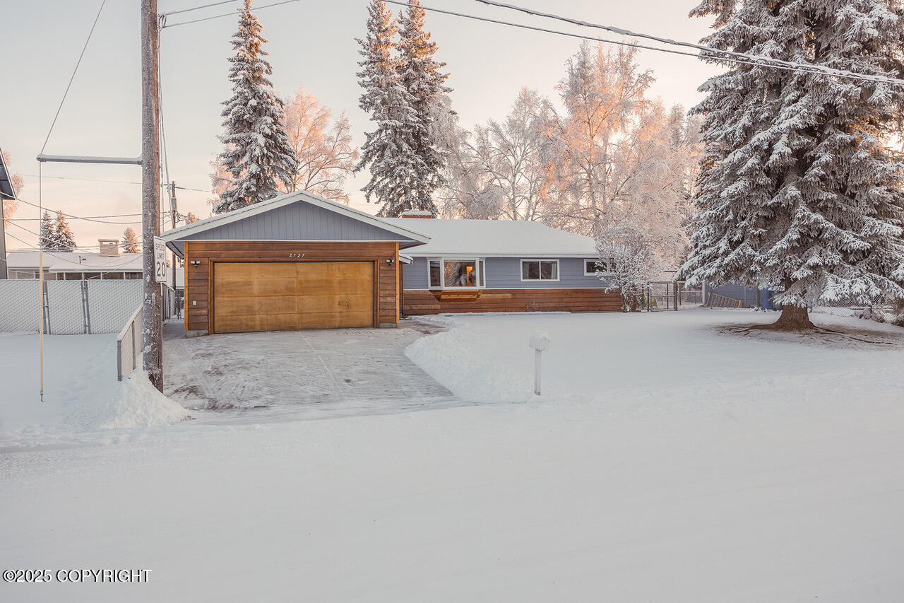 2727 Riverview Drive