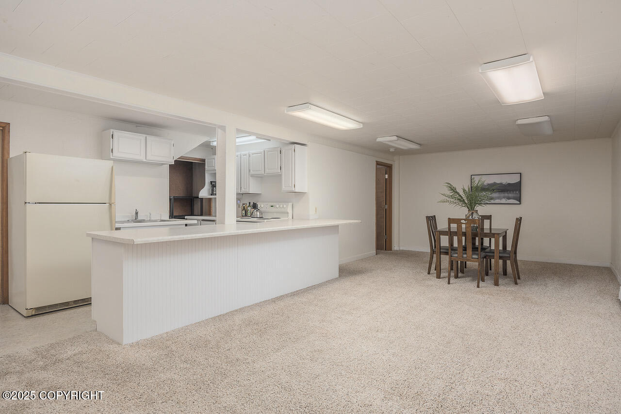 2727 Riverview Drive