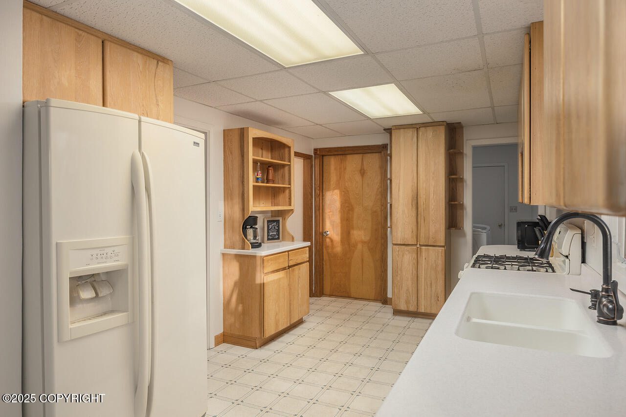 2727 Riverview Drive