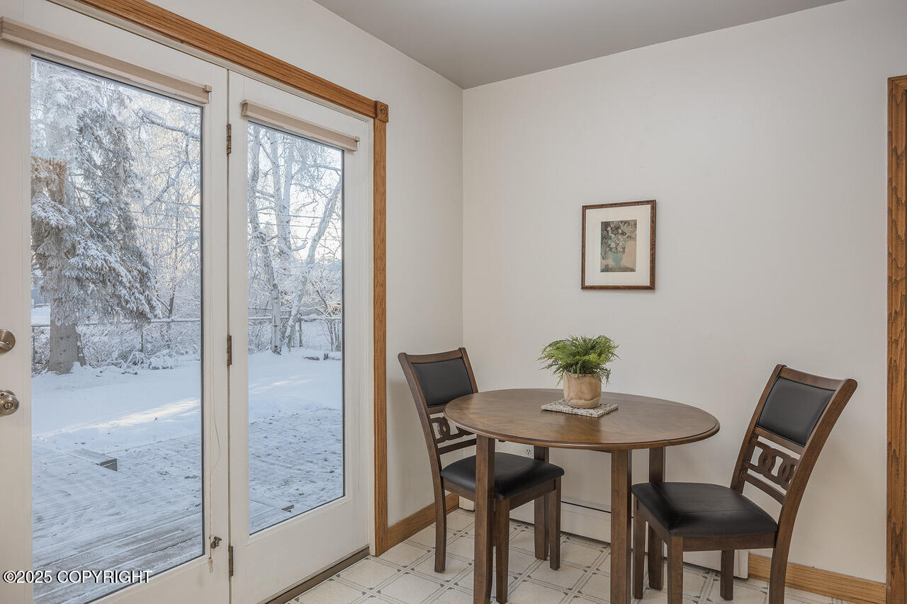 2727 Riverview Drive