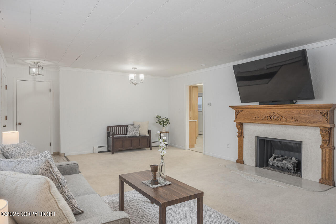 2727 Riverview Drive