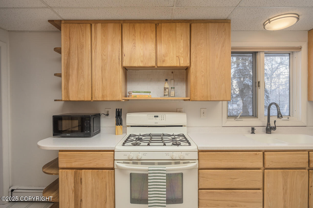 2727 Riverview Drive