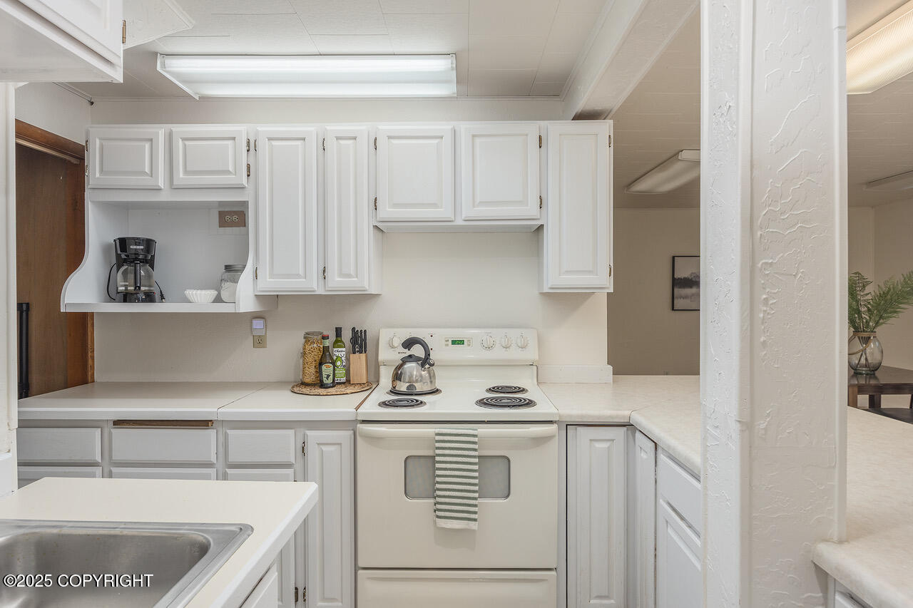 2727 Riverview Drive