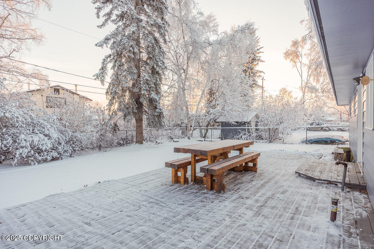 2727 Riverview Drive