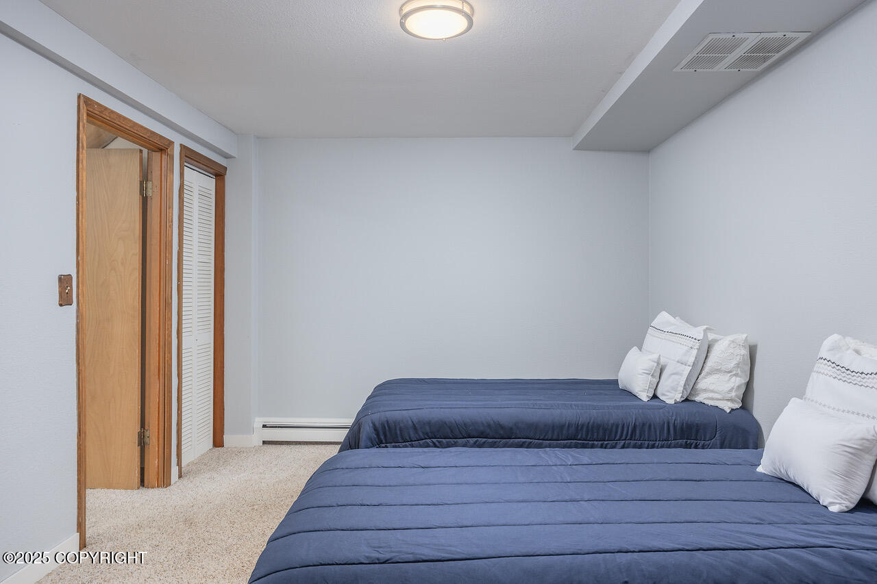 2727 Riverview Drive