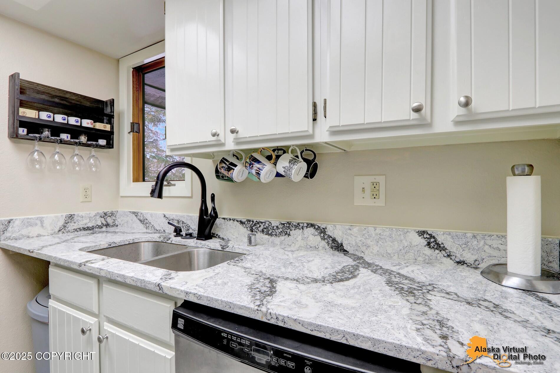 460 E 56th Avenue # 4H