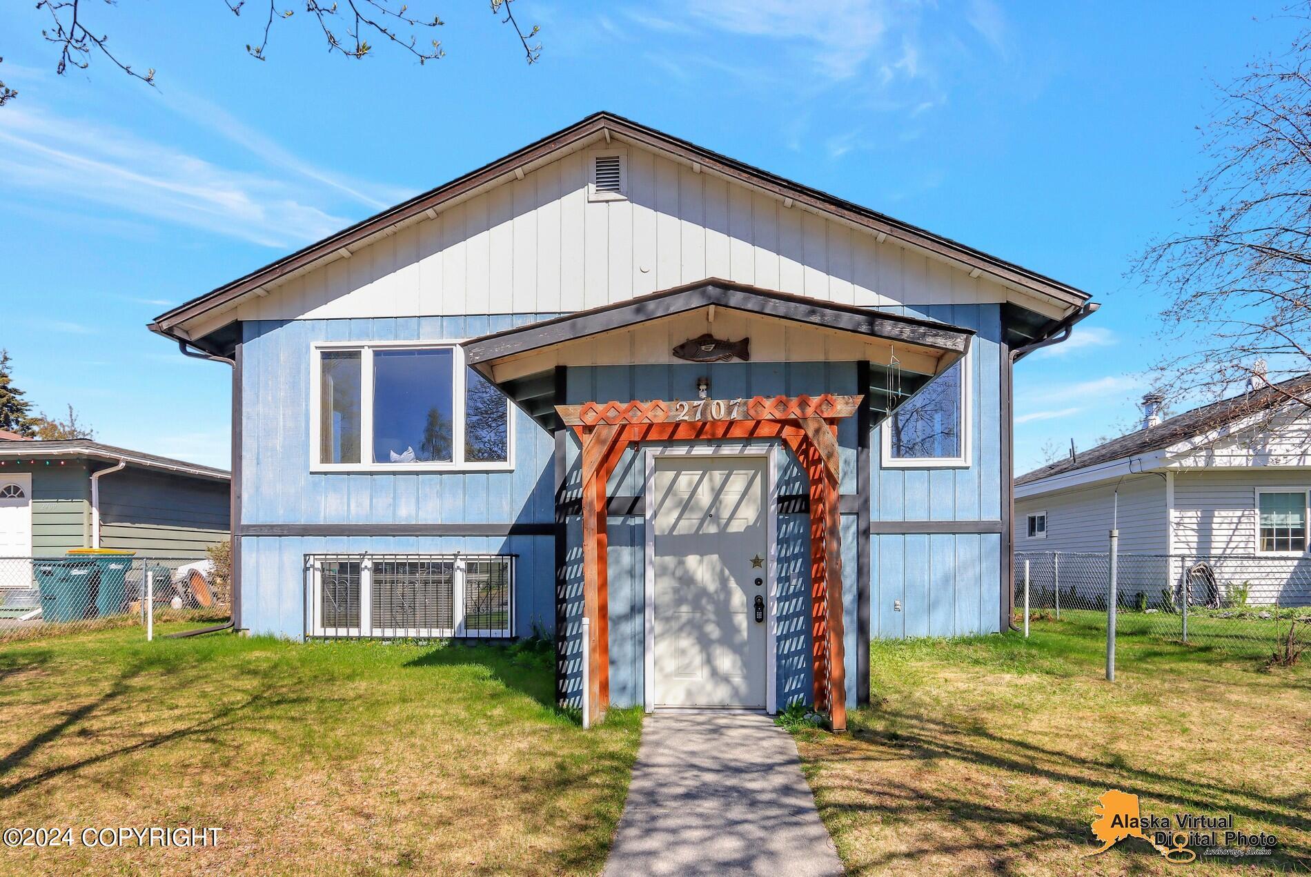 2707 W 31st Avenue