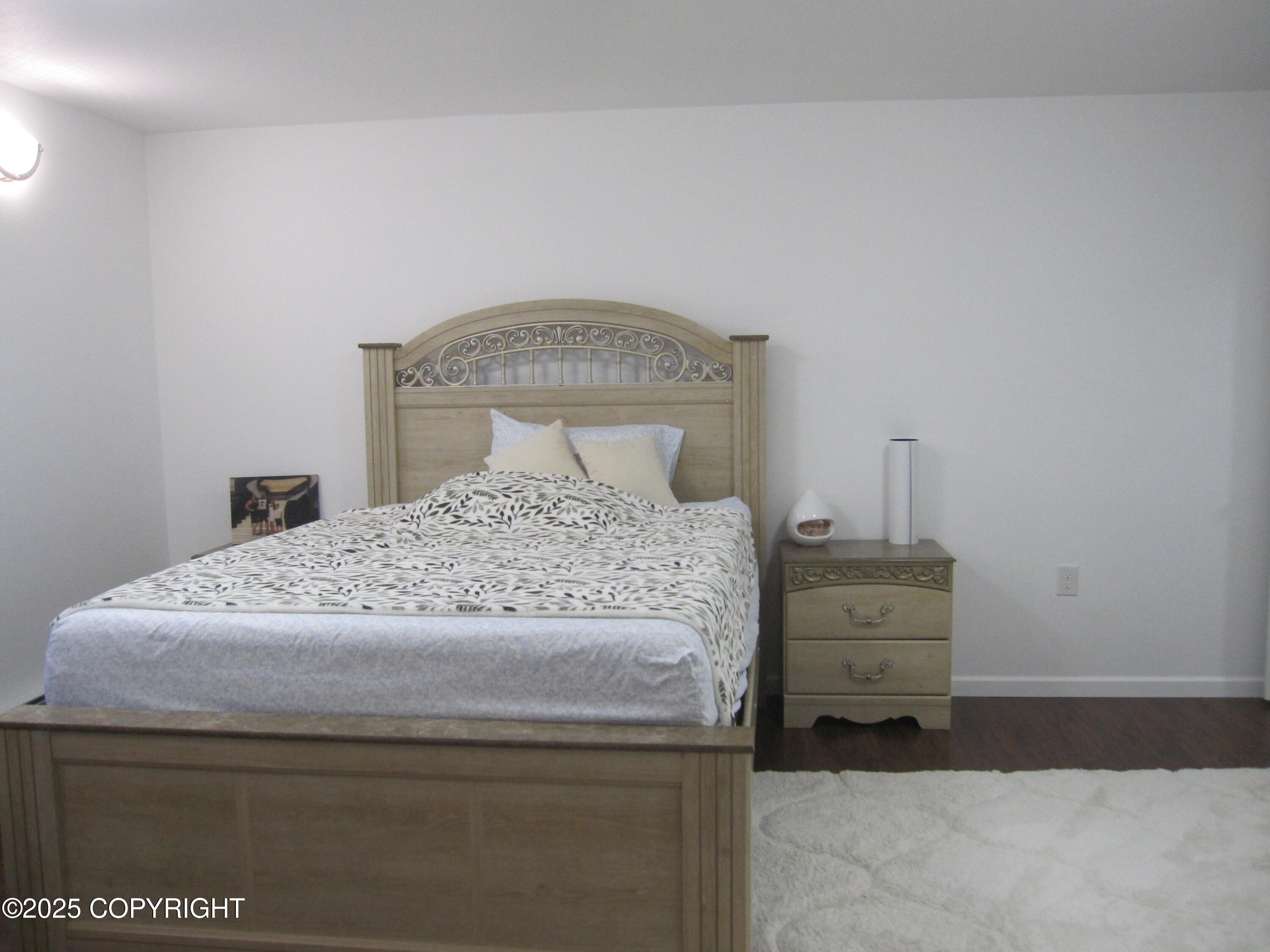 5512 Isaac Hawk