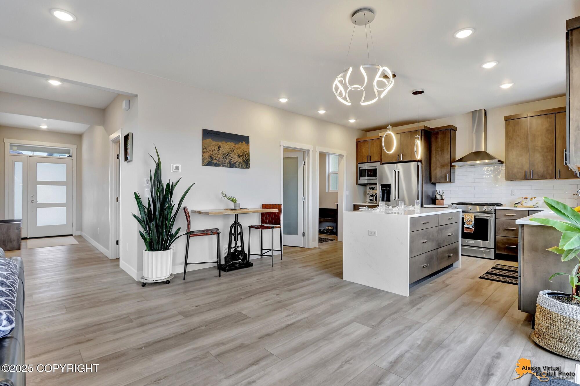 5454 Sandhill Lp