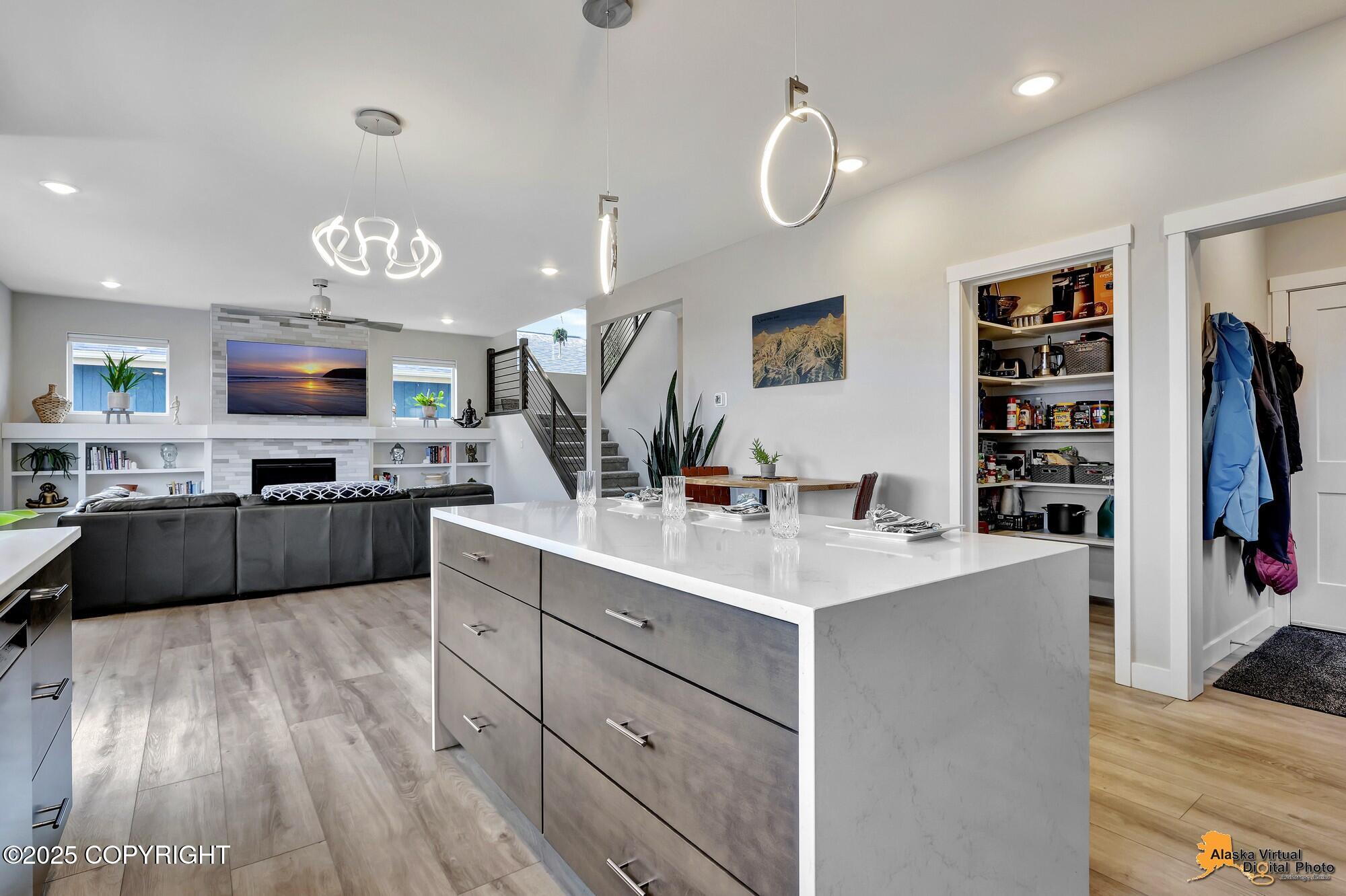 5454 Sandhill Lp