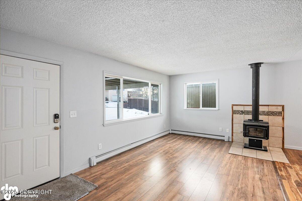 8525 Rangeview Avenue